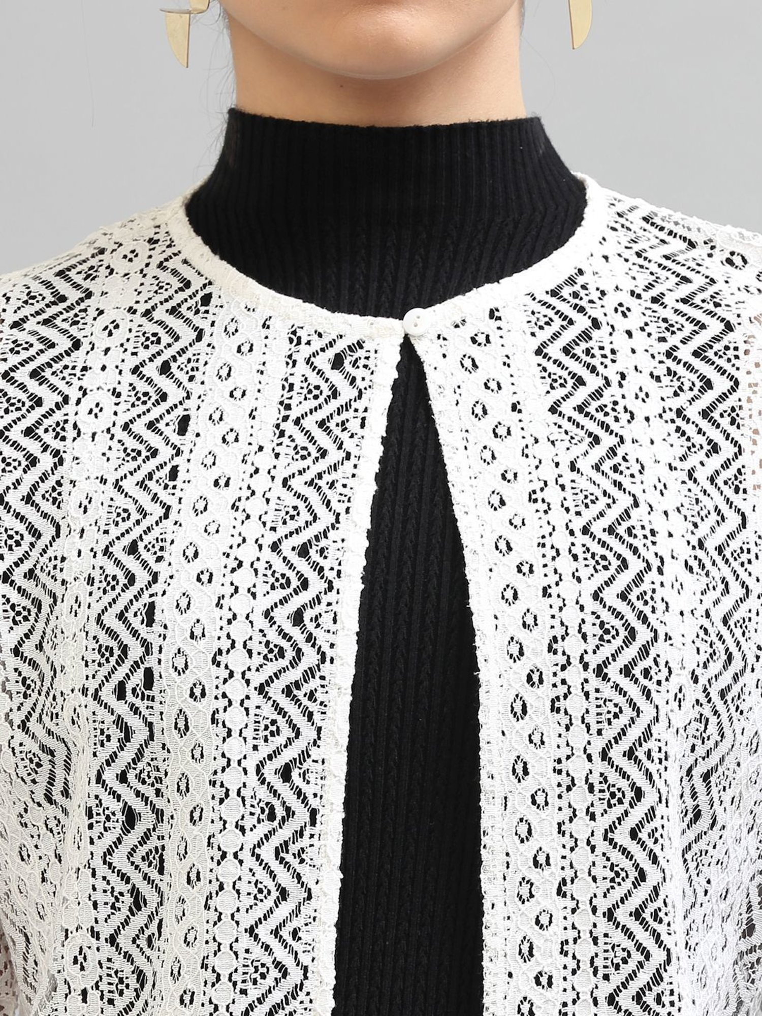 Mafadeny Black Striped Shrug