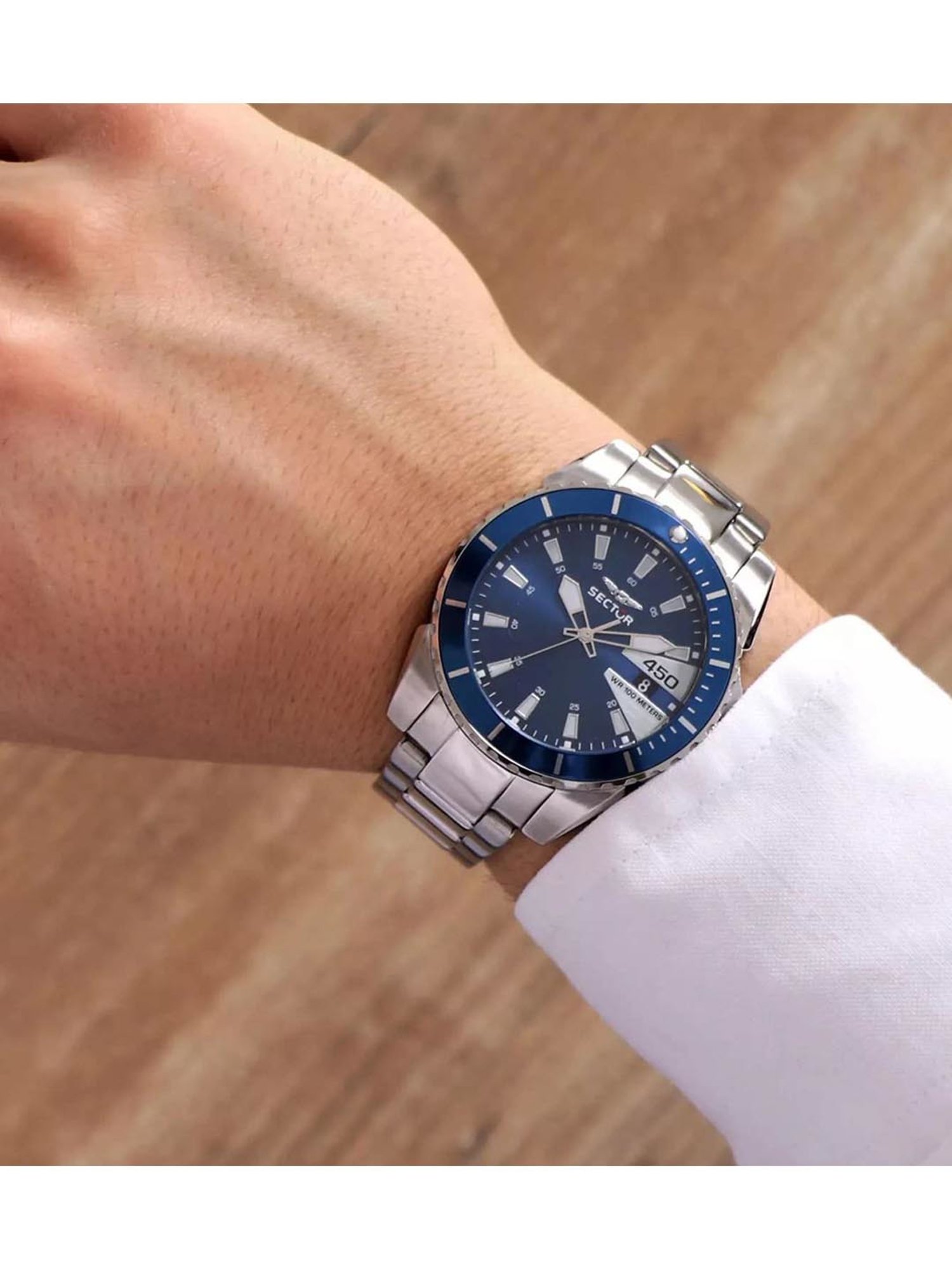 SECTOR R3253276008 Analog Watch for Men