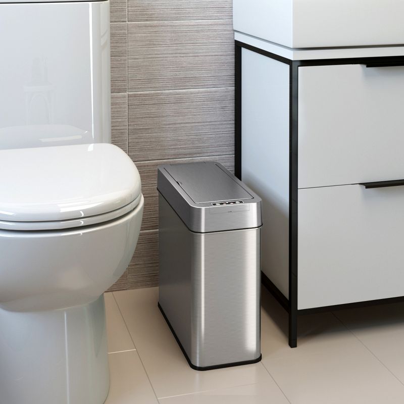 Rubbermaid 8 Quart Traditional Square Top Bedroom, Bathroom, and Office Wastebasket Trash Can, White (2 Pack)