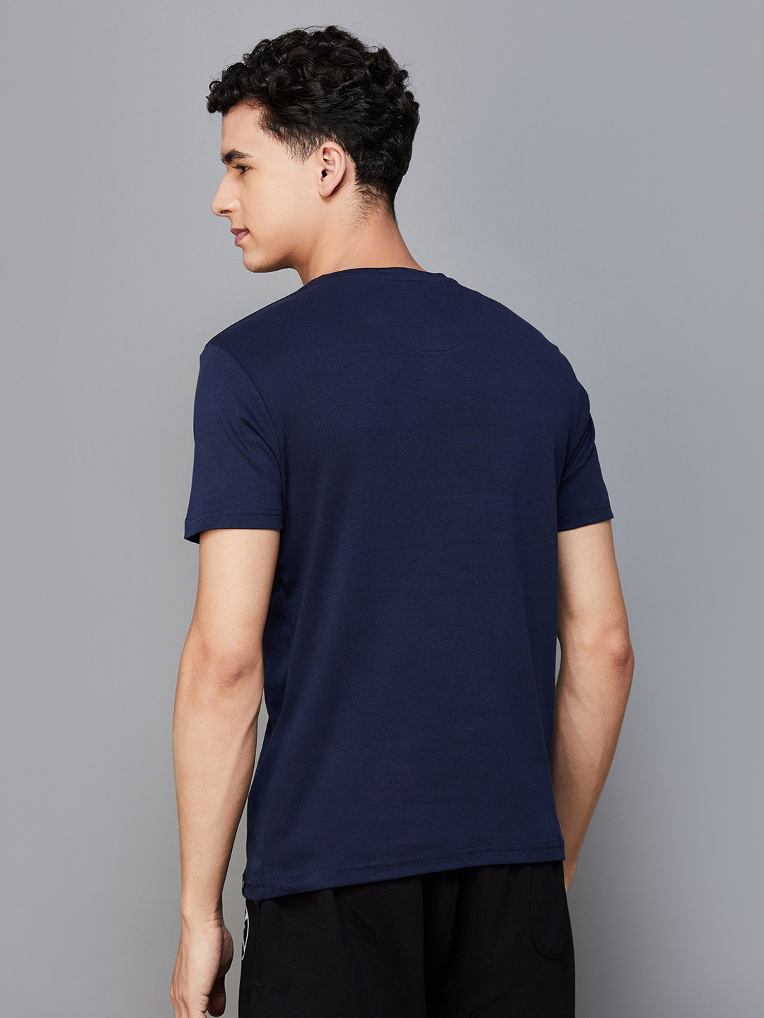 BOSSINI Navy Regular Fit V-Neck T-Shirt