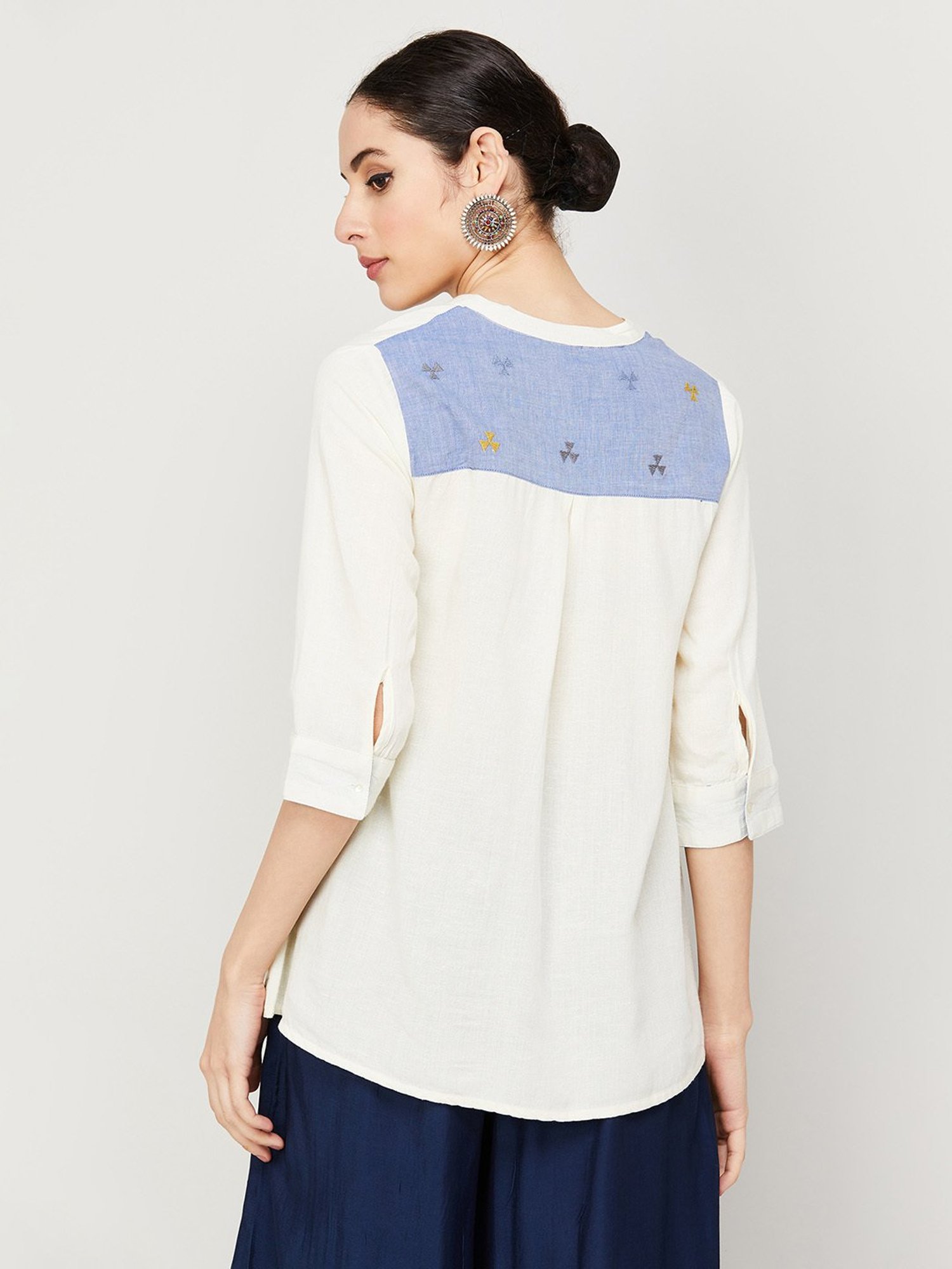 Color Me by Melange Off White Printed Top