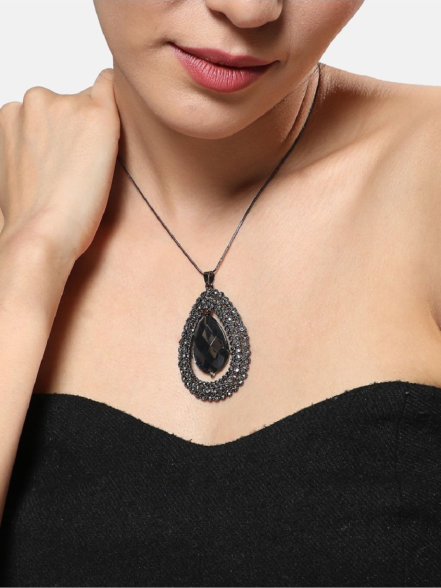 Sohi women's victorian velvet pendant charcoal black