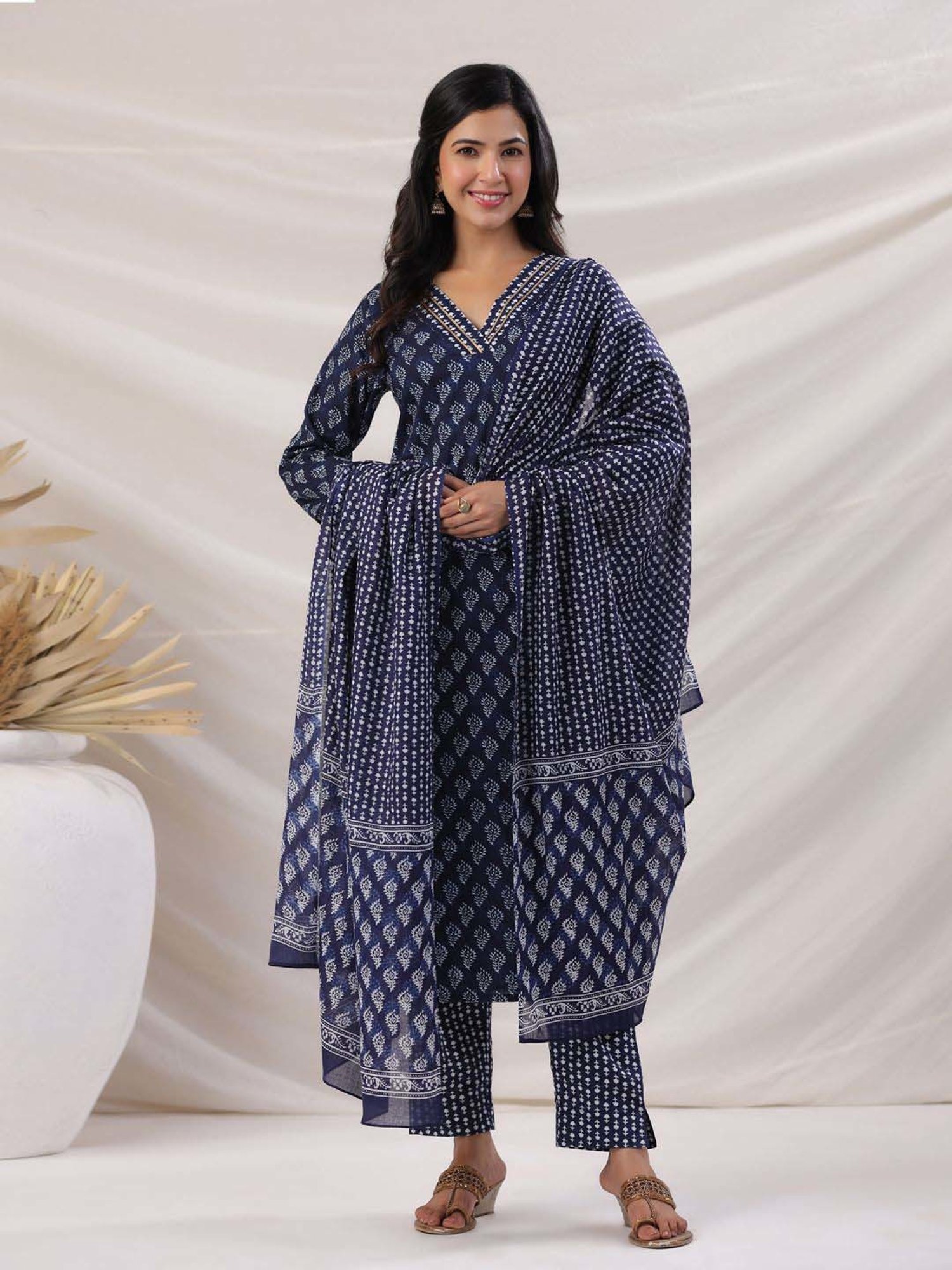 Janasya Navy Cotton Self Pattern Kurta & Pant Set with Dupatta