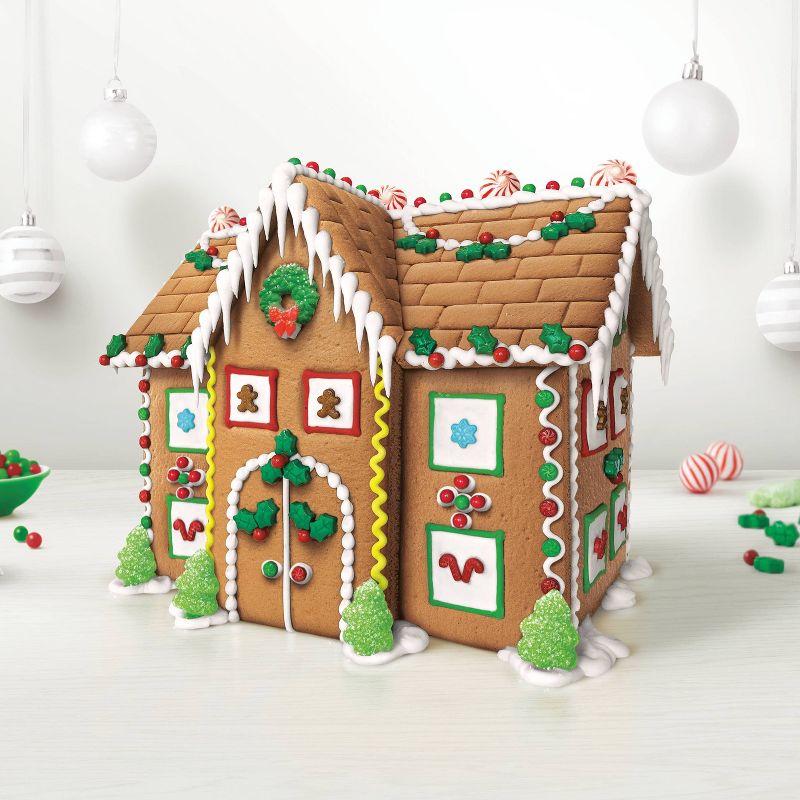 Holiday Gingerbread Mansion Kit - 68.4oz - Wondershop™