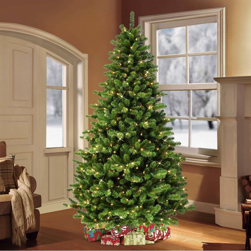 7.5ft Puleo Pre-Lit Full Vermont Spruce Christmas Tree with Sure Lit Pole 550 Clear Incandescent Lights