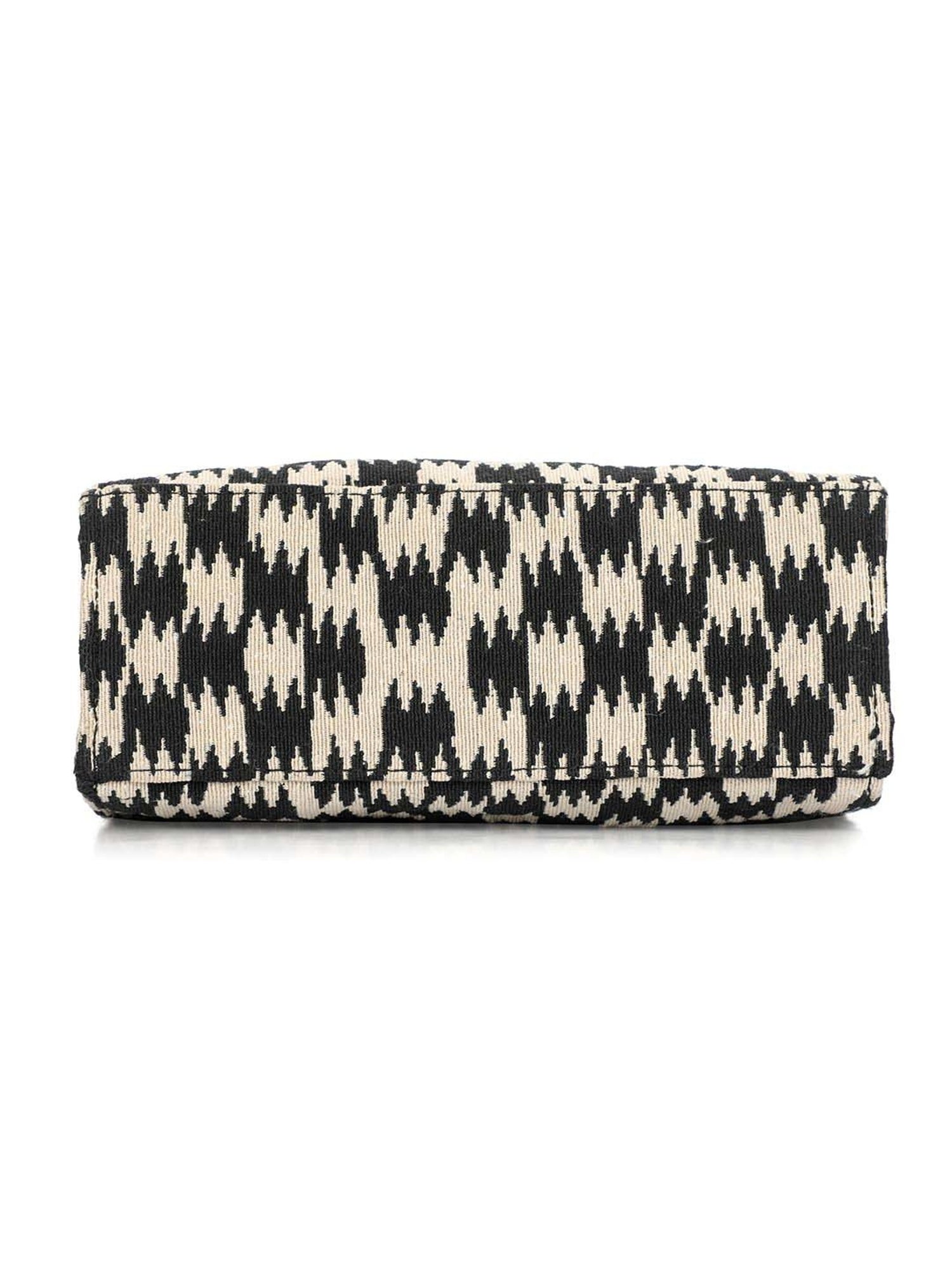 NR by Nidhi Rathi Black Textured Medium Handbag