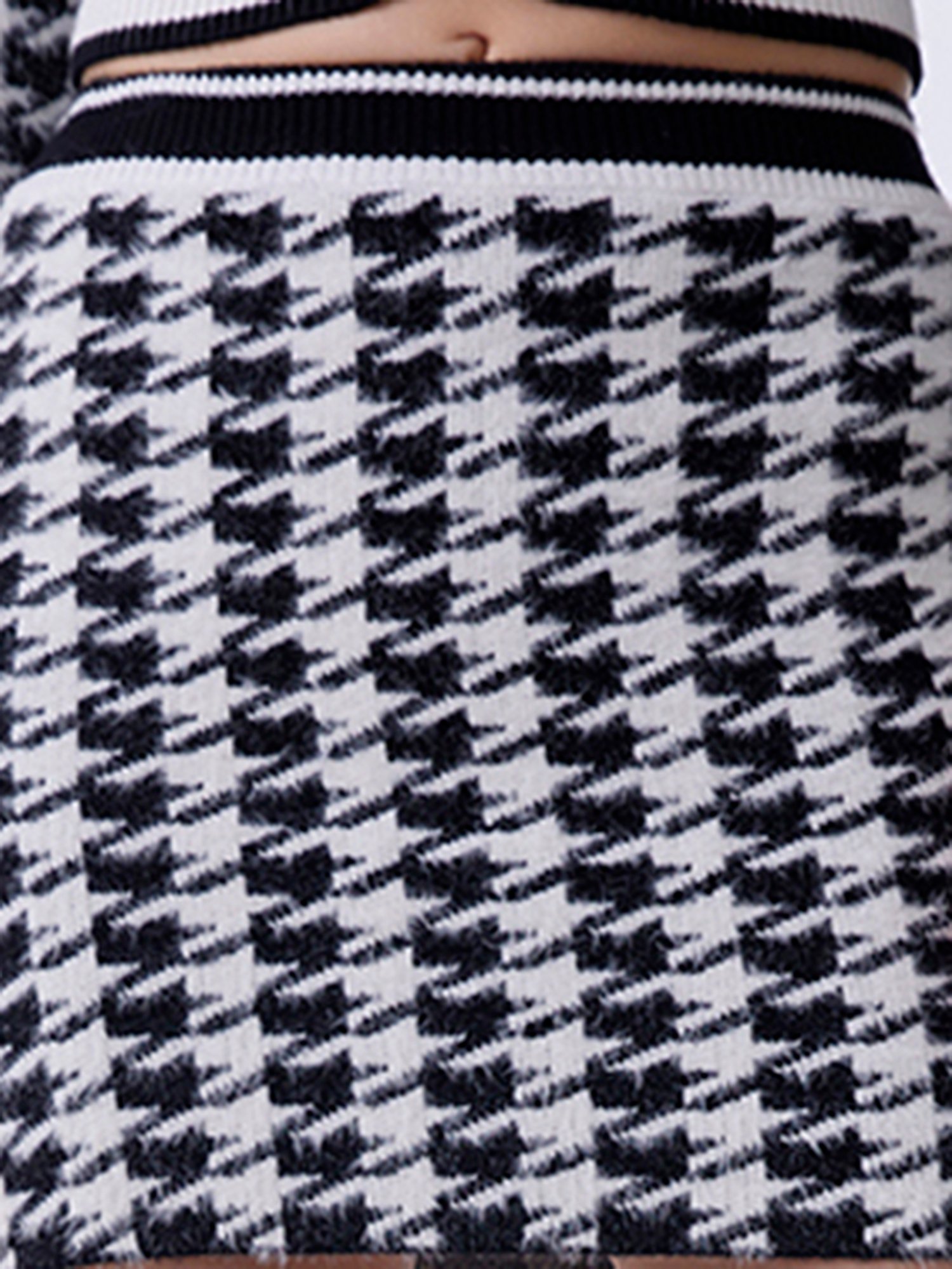 Cover Story Black & White Printed Skirt