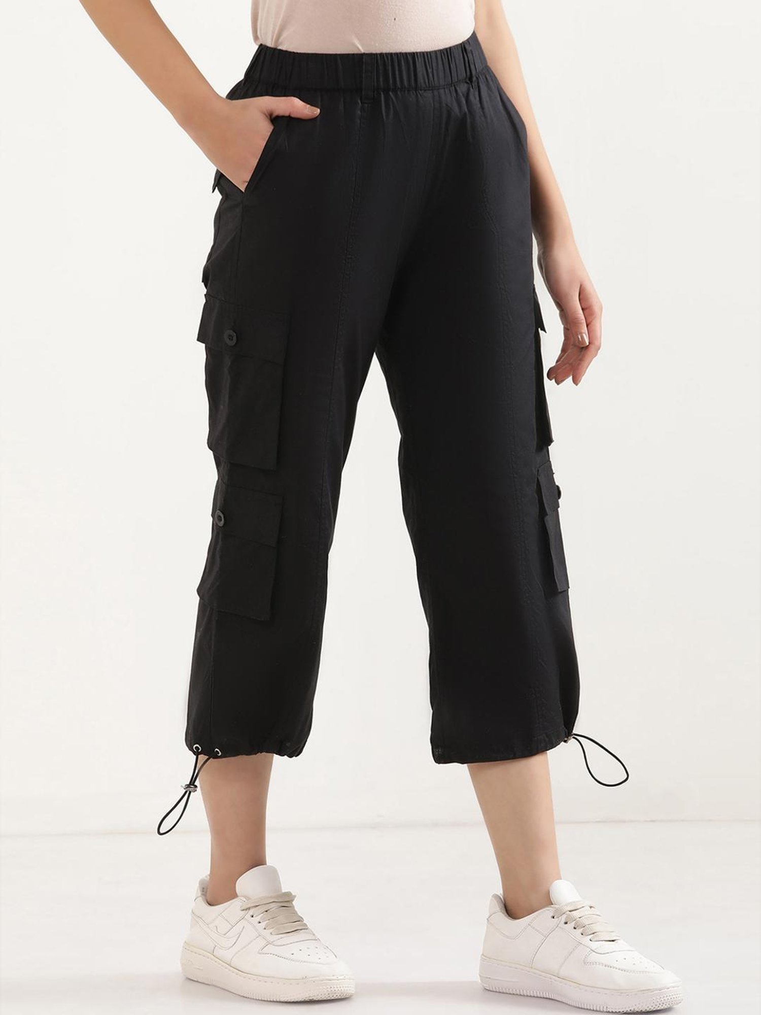 Elleven from Aurelia Black Cotton Mid Rise Capris