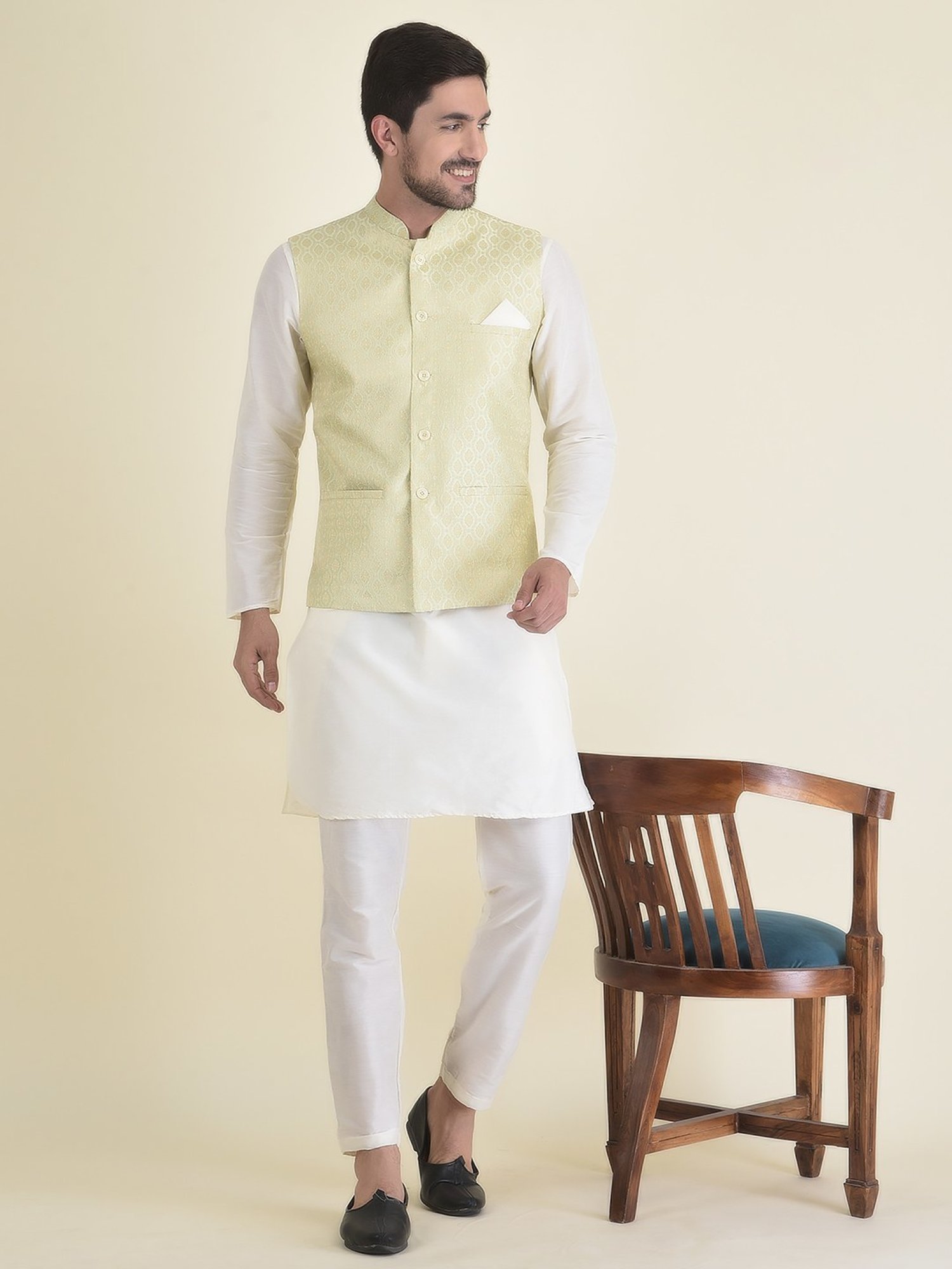 Deyann Off White & Cream Cotton Regular Fit Embroidered Kurta Set With Jacket