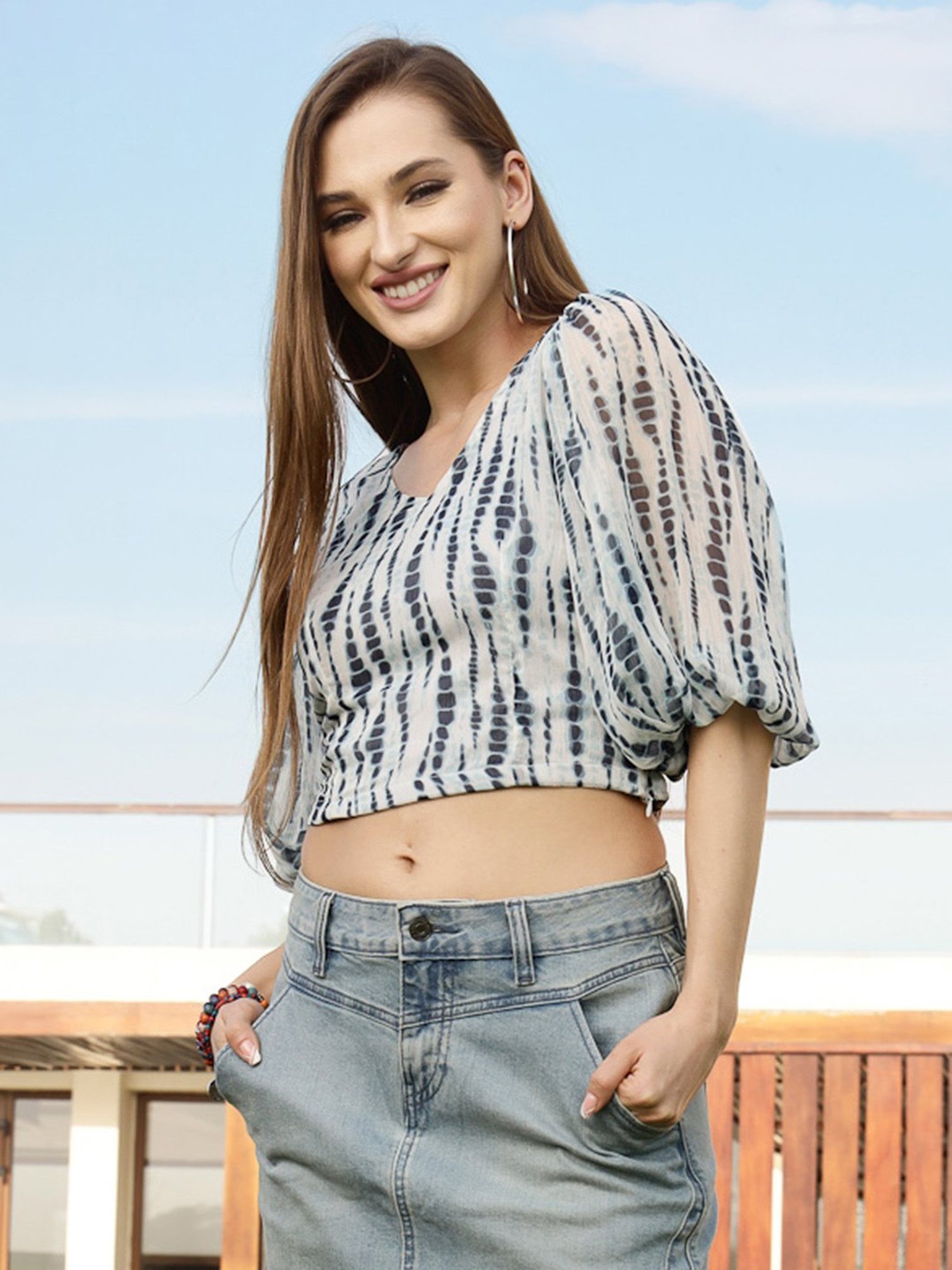 Sera Blue Printed V-Neck Top