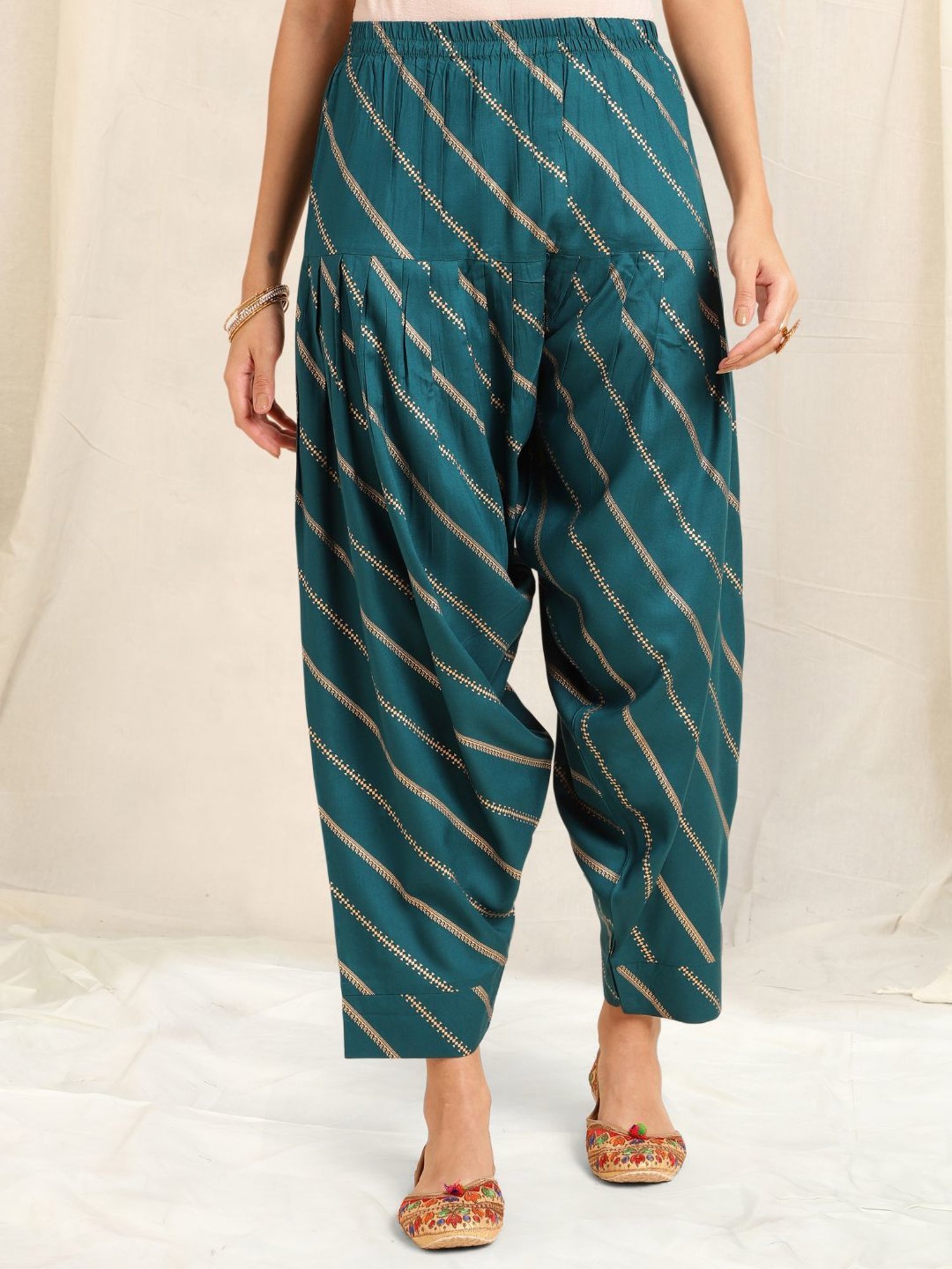 MIRCHI FASHION Blue Printed Kurta Salwar Set