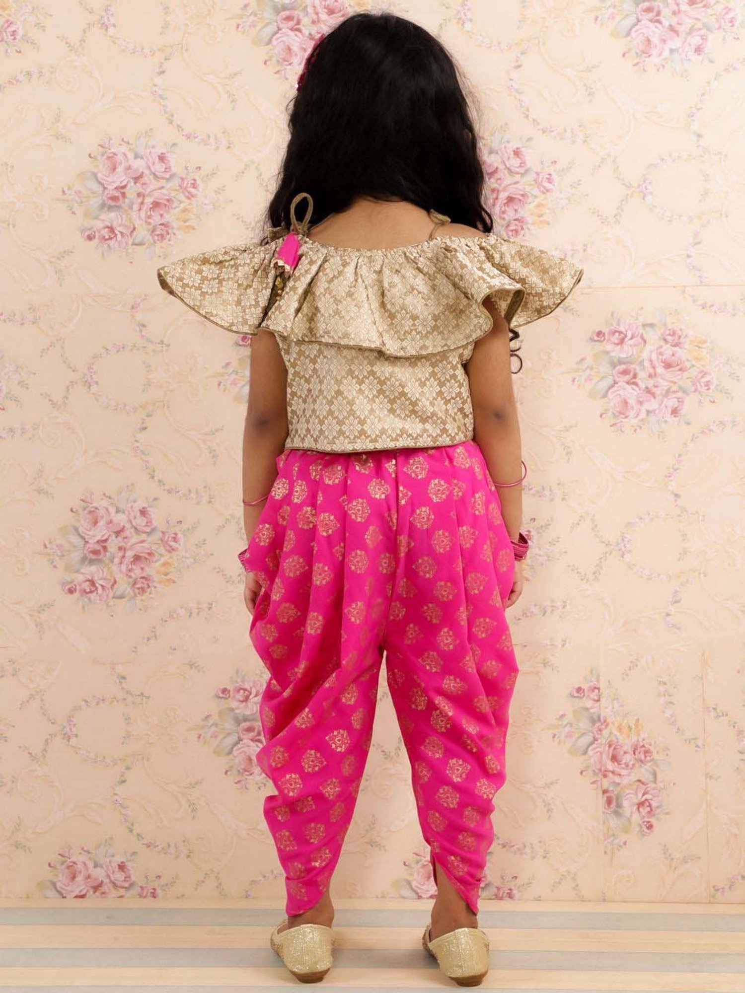 TWISHA Kids Beige & Pink Applique Top Set