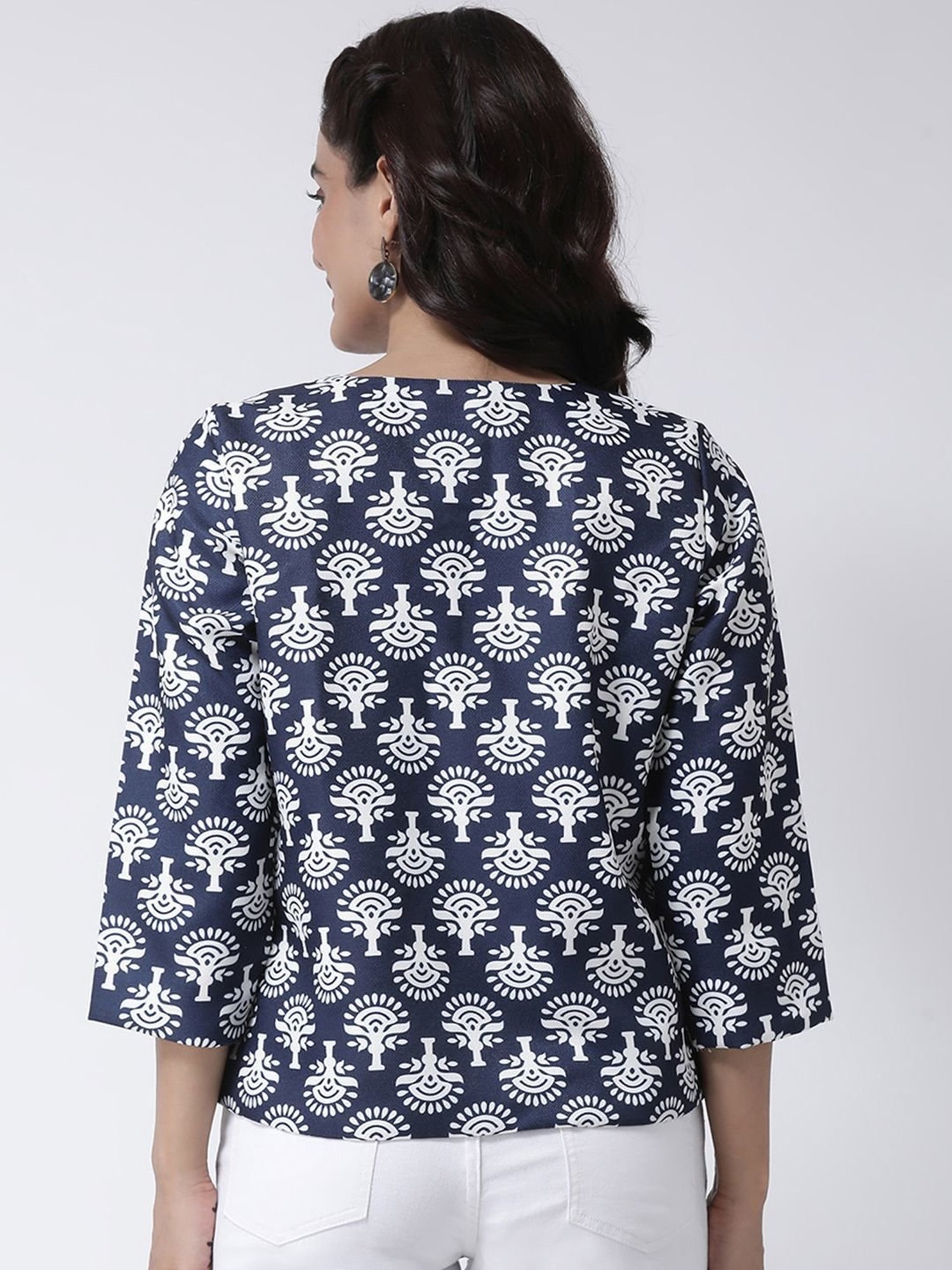 Hangup Navy Printed Shrug