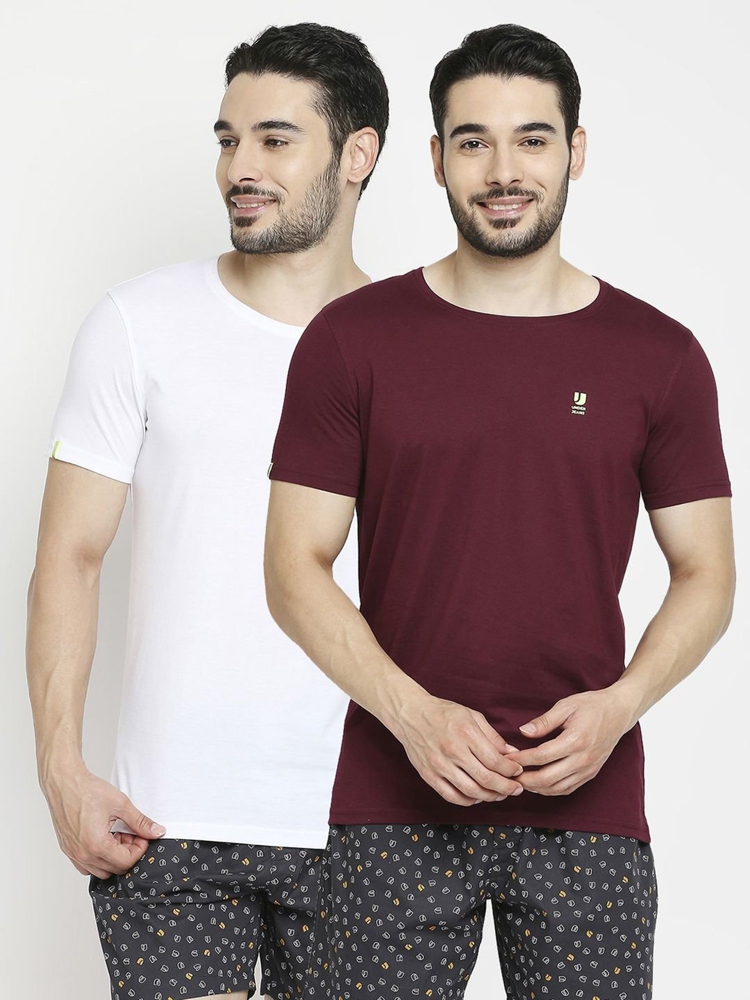 UnderJeans by Spykar White & Maroon Regular Fit T-Shirt