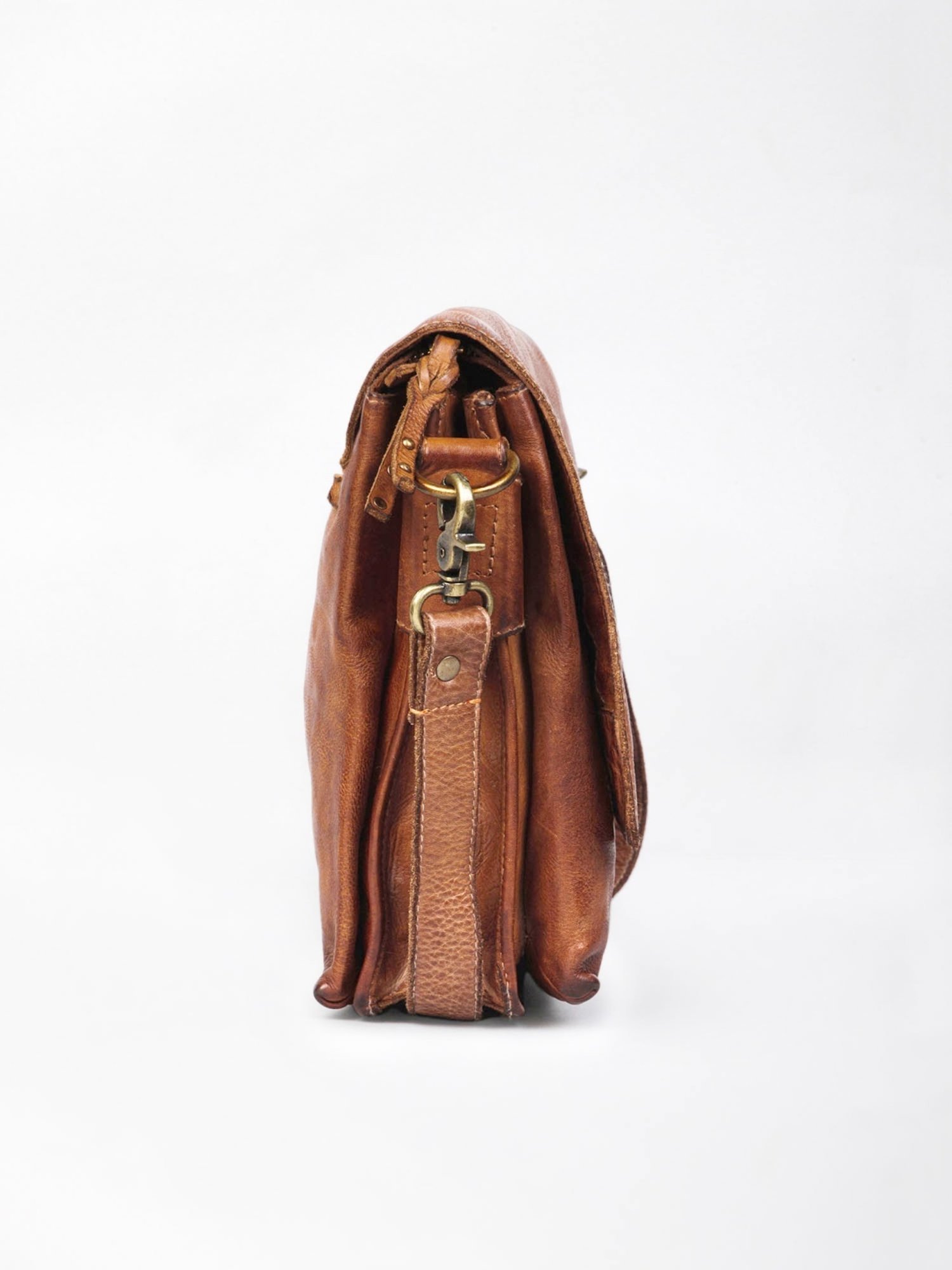 Art N Vintage Henry Cognac Leather Solid Medium Cross Body Bag