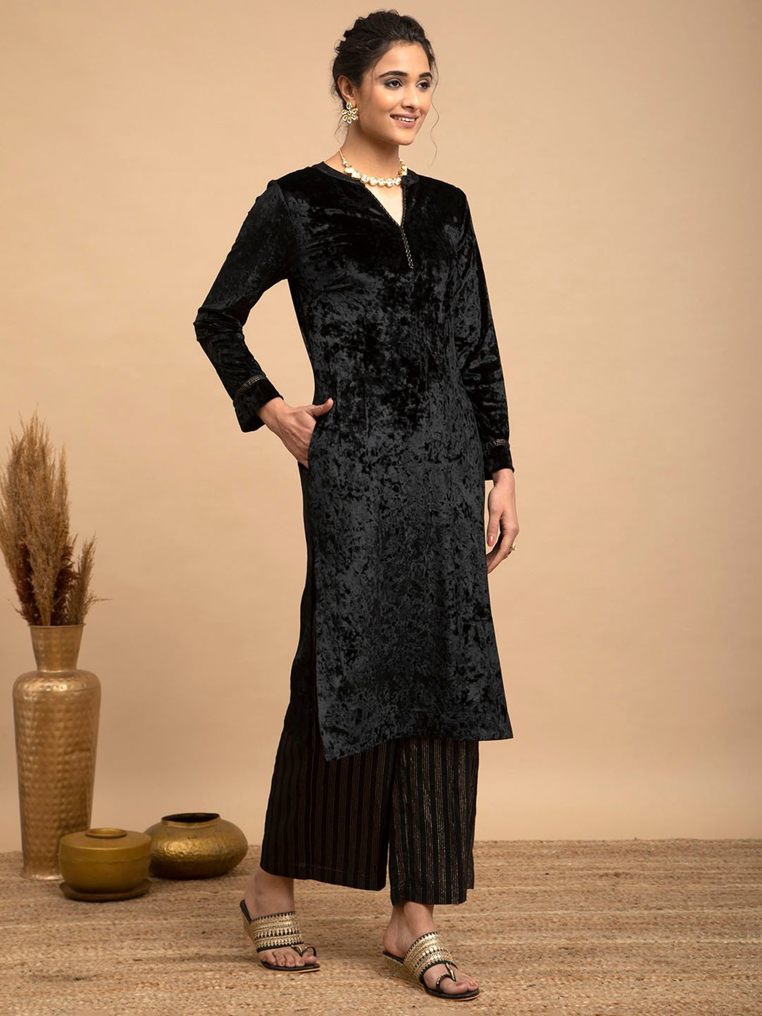 Pink Fort Black Regular Fit Kurta