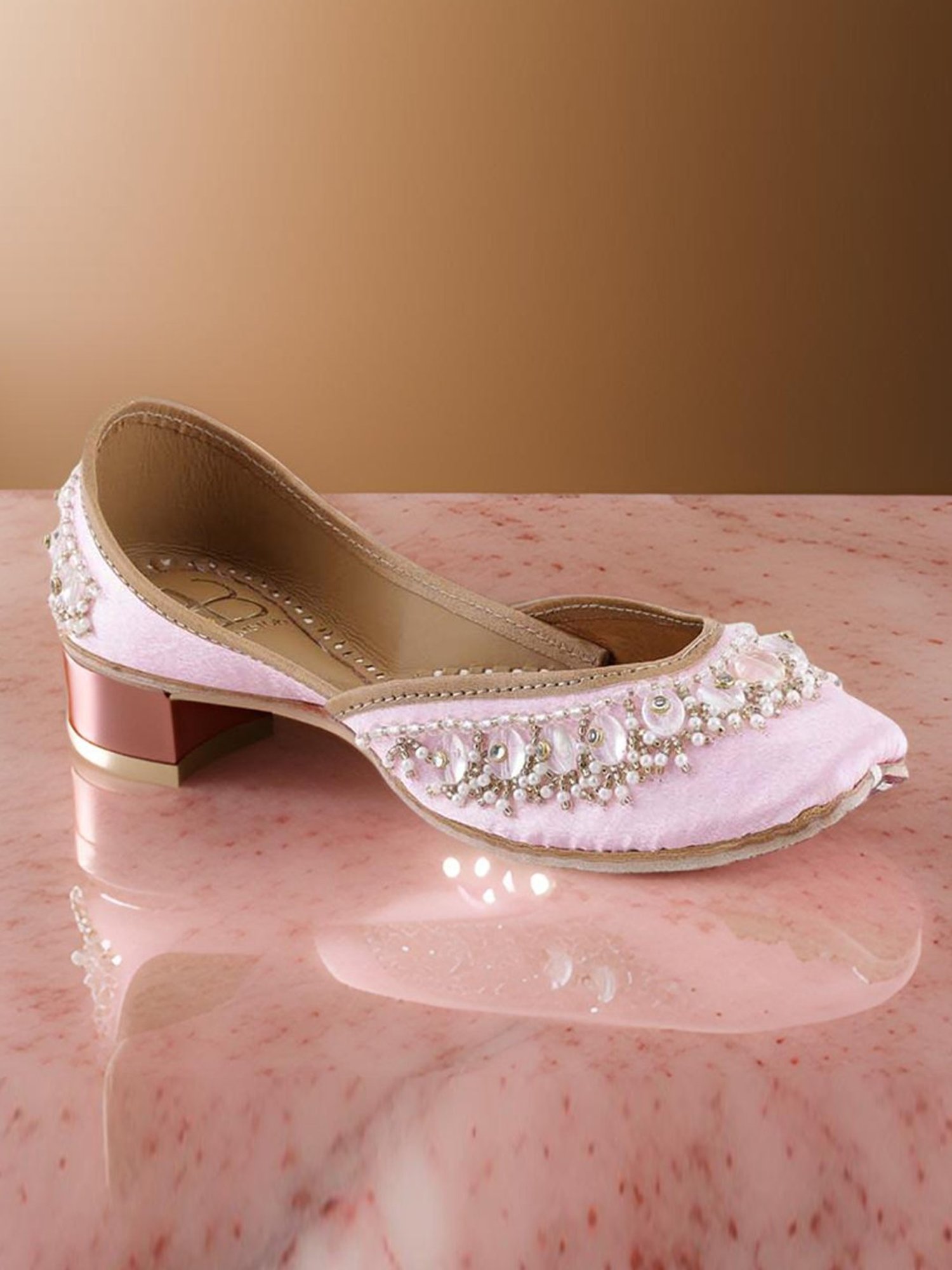 Glam Story Women's Ziba Pink Ethnic Juttis