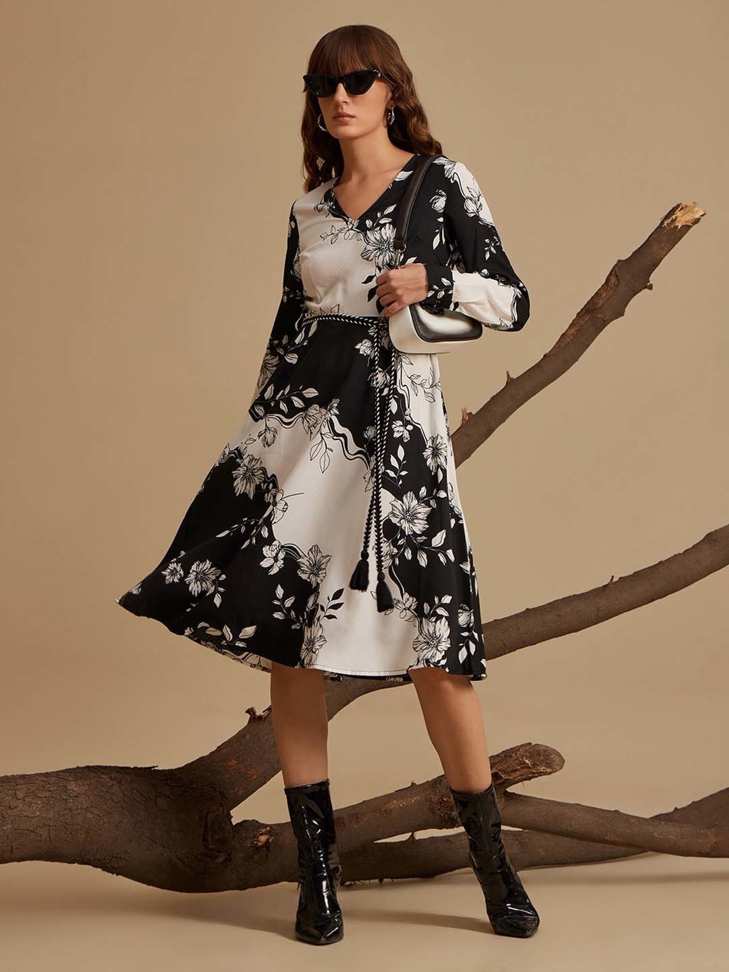 Kazo Black Printed Midi Dress