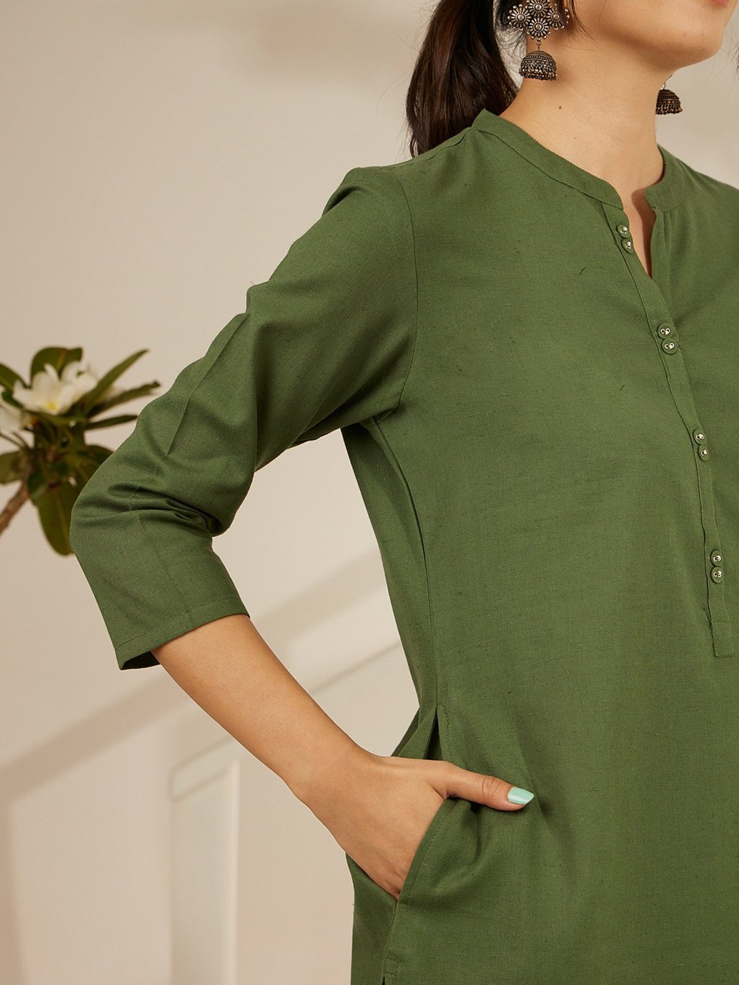 Daali Green Cotton Flax Mandarin Collar 3/4 Sleeves Smart Formals Kurta with Two Pockets