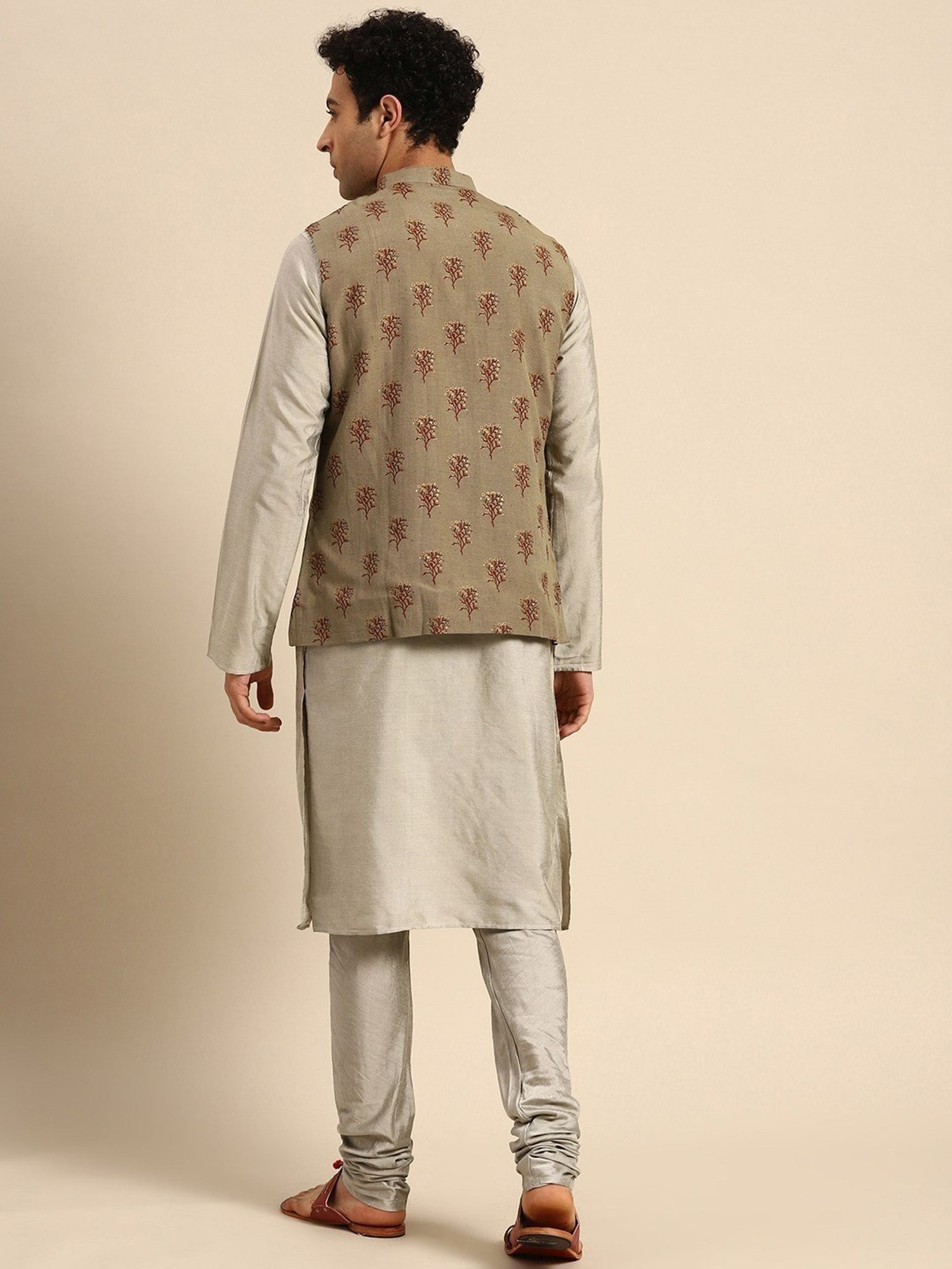 KISAH Grey Regular Fit Printed Kurta Set With Jacket