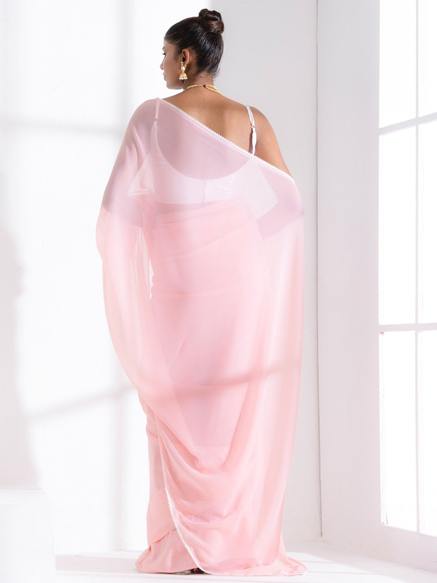 Swtantra Pink Plain Saree With Unstitched Blouse