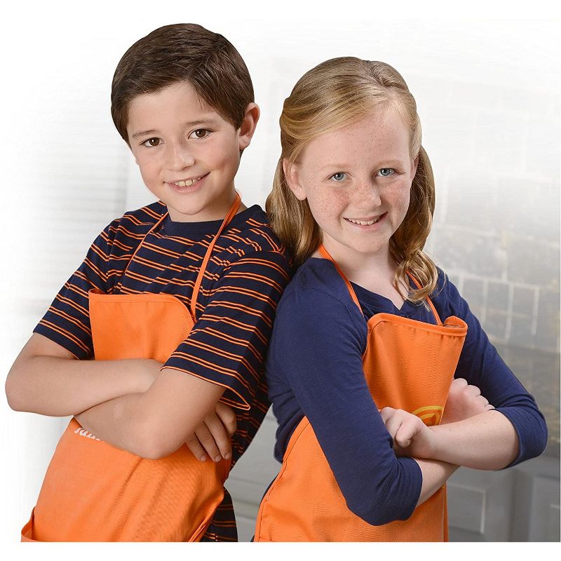 Jazwares MasterChef Junior Cooking Essentials Set - Kit Includes Real Cookware For Kids, Recipes & Apron, 9pc