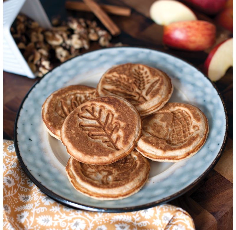 Nordic Ware Autumn Leaves Pancake Pan, Black