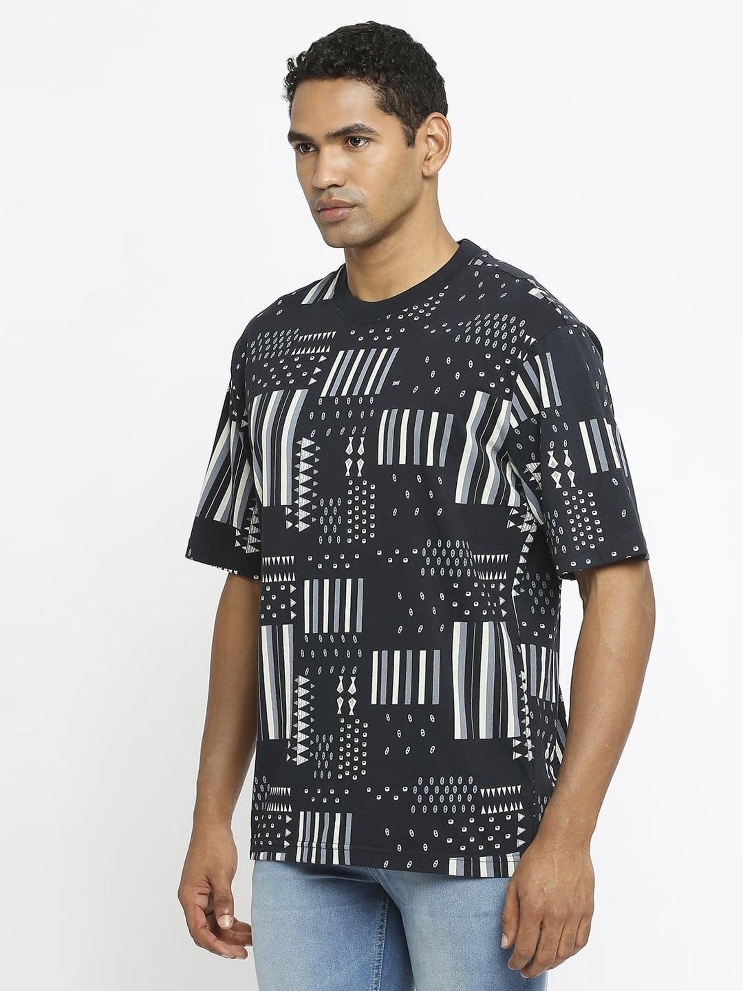Basics Black Cotton Relaxed Fit Printed T-Shirt