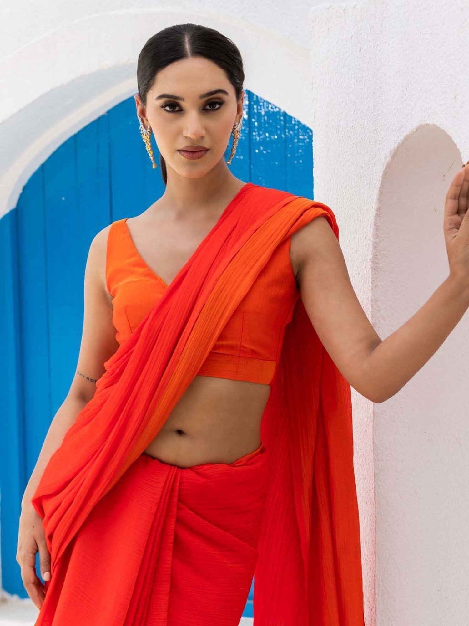 Swtantra Orange Saree With Unstitched Blouse