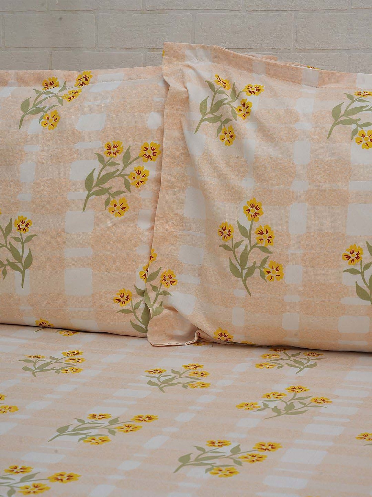 Ariana Beige Microfibre 110 TC Queen Bedsheet with 2 Pillow Covers