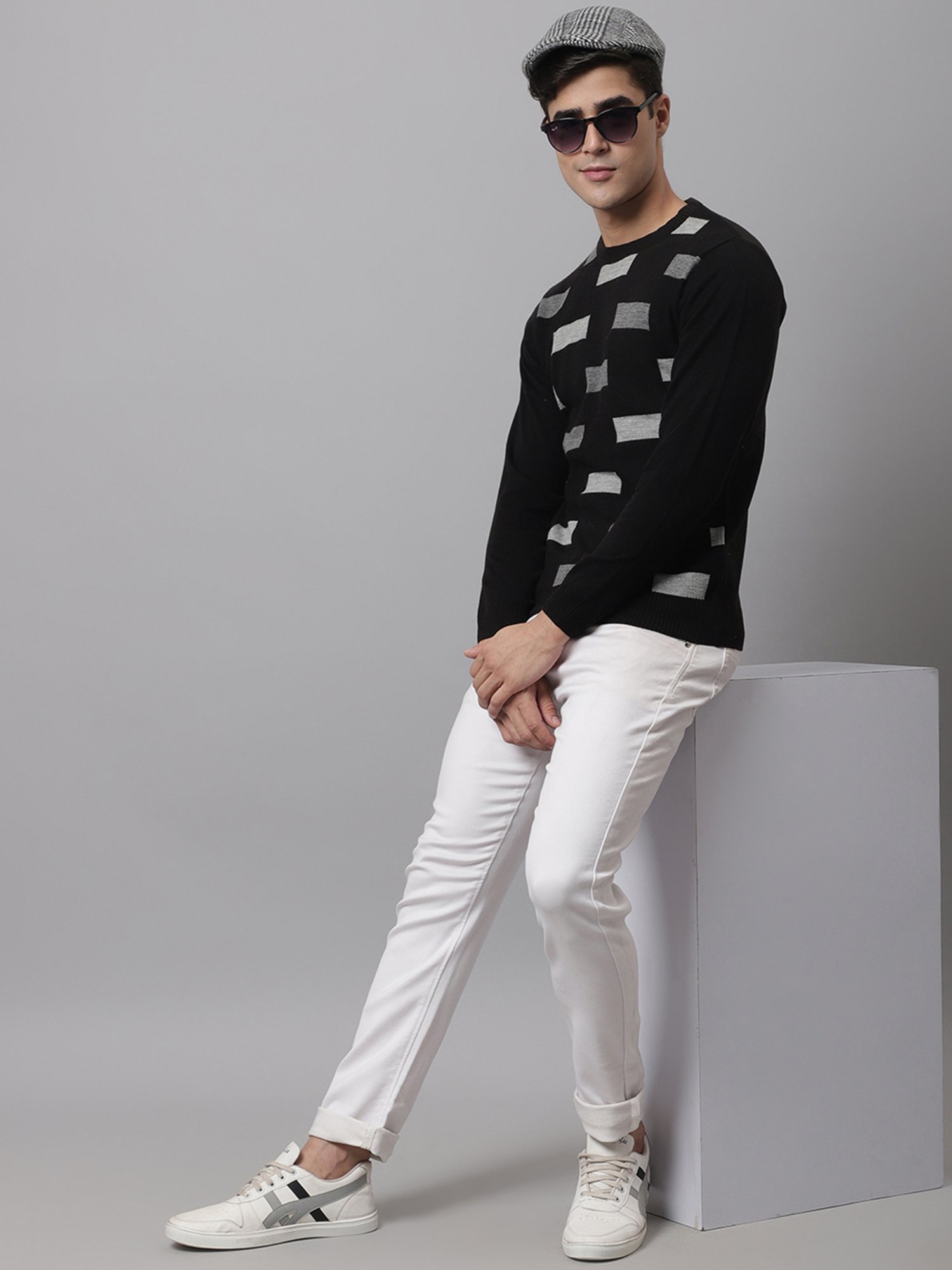 Cantabil Black Regular Fit Geometric Print Sweater