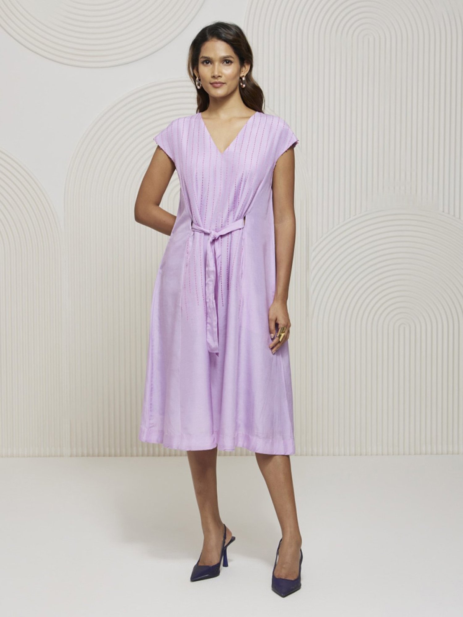Artagai Lavender Relaxed Fit Dress with Belt and Kantha Embroidery At Front