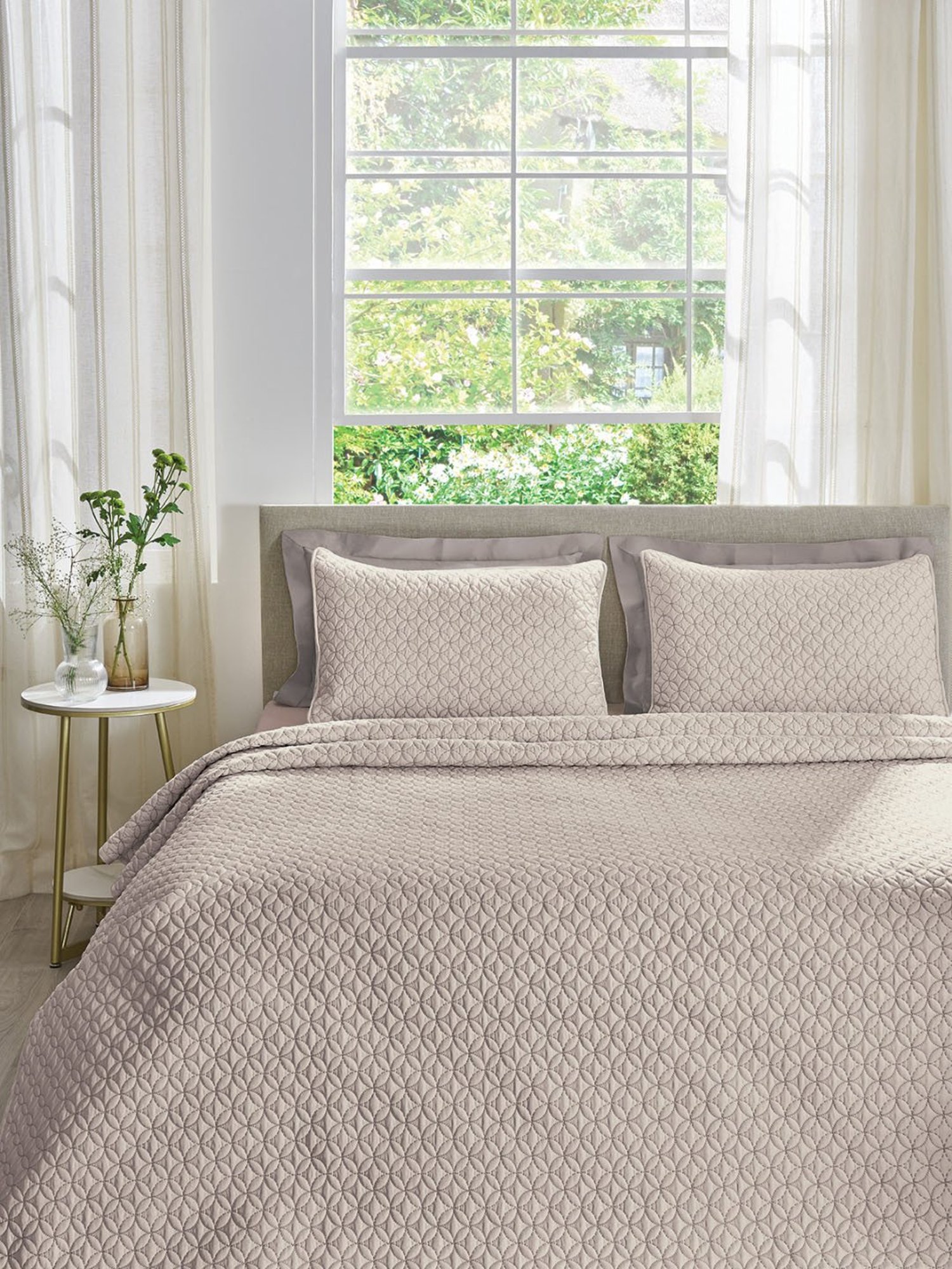 DDECOR Live beautiful Geometric Zinnia Dove 210 TC Cotton Comforters - Set of 3