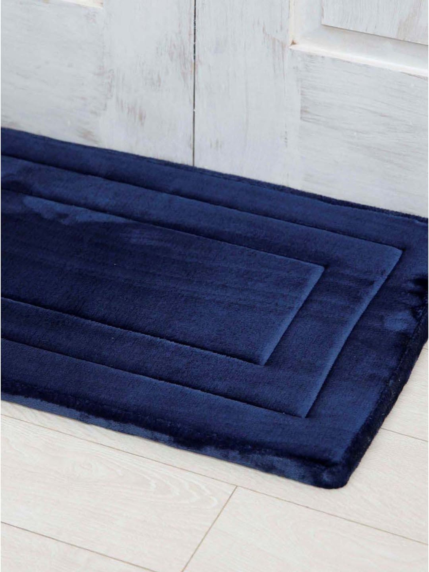 Ariana Navy Soft Tufted Memory Foam 2000 GSM Anti-Skid Bathmat