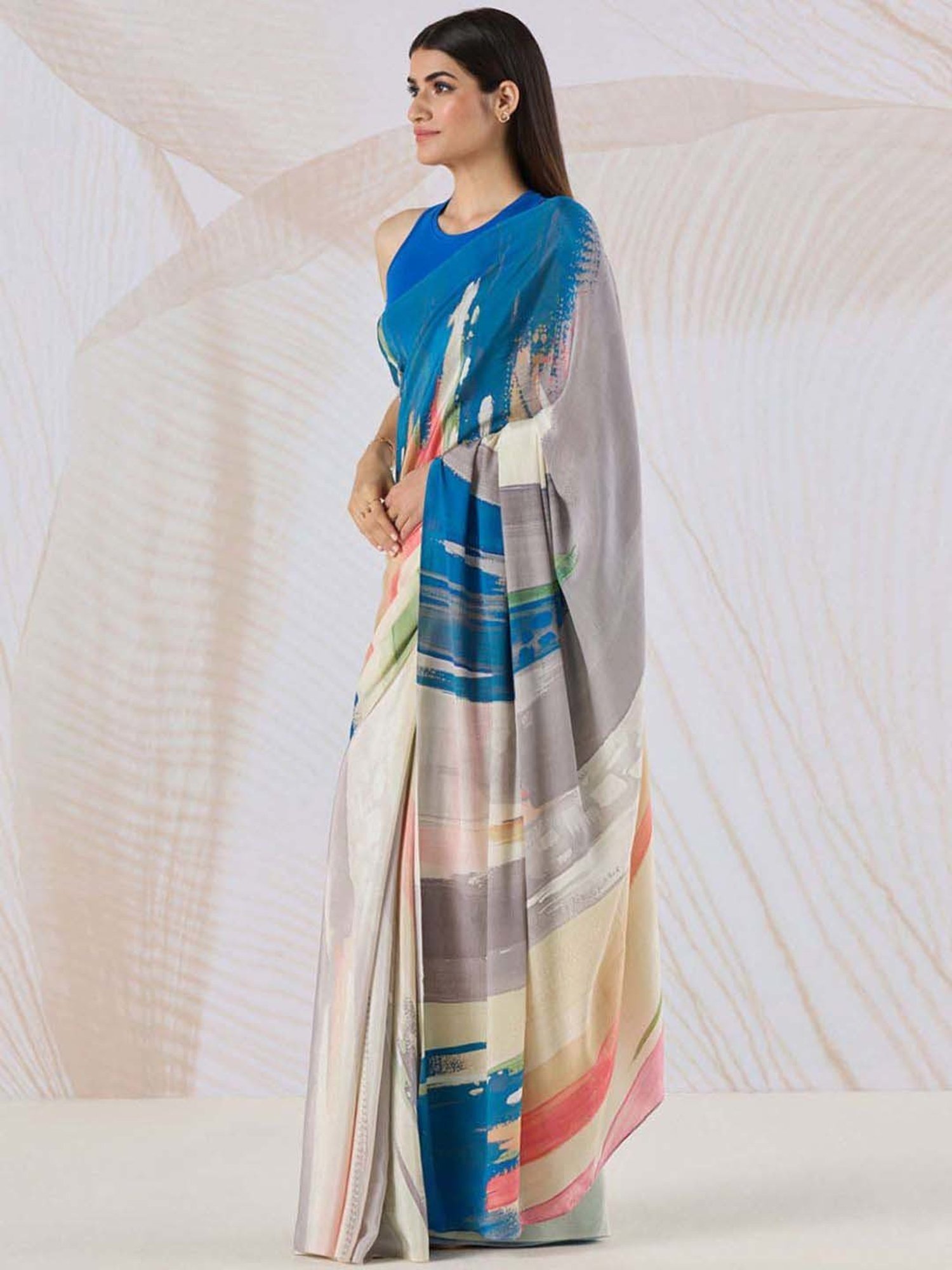 navyasa by liva Grey & Blue Printed Saree With Unstitched Blouse
