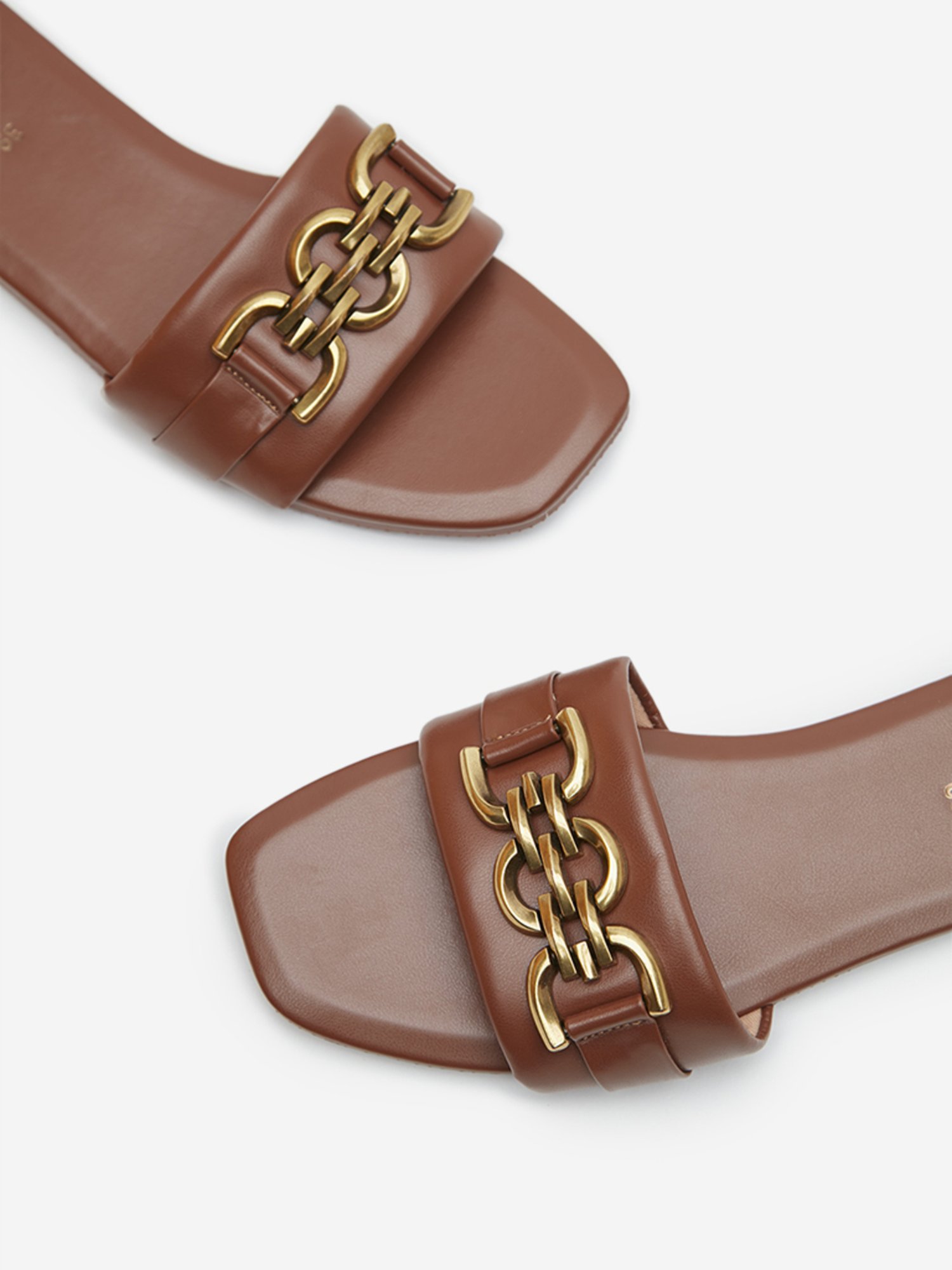 LUNA BLU by Westside Tan Chain-Detailed Slides