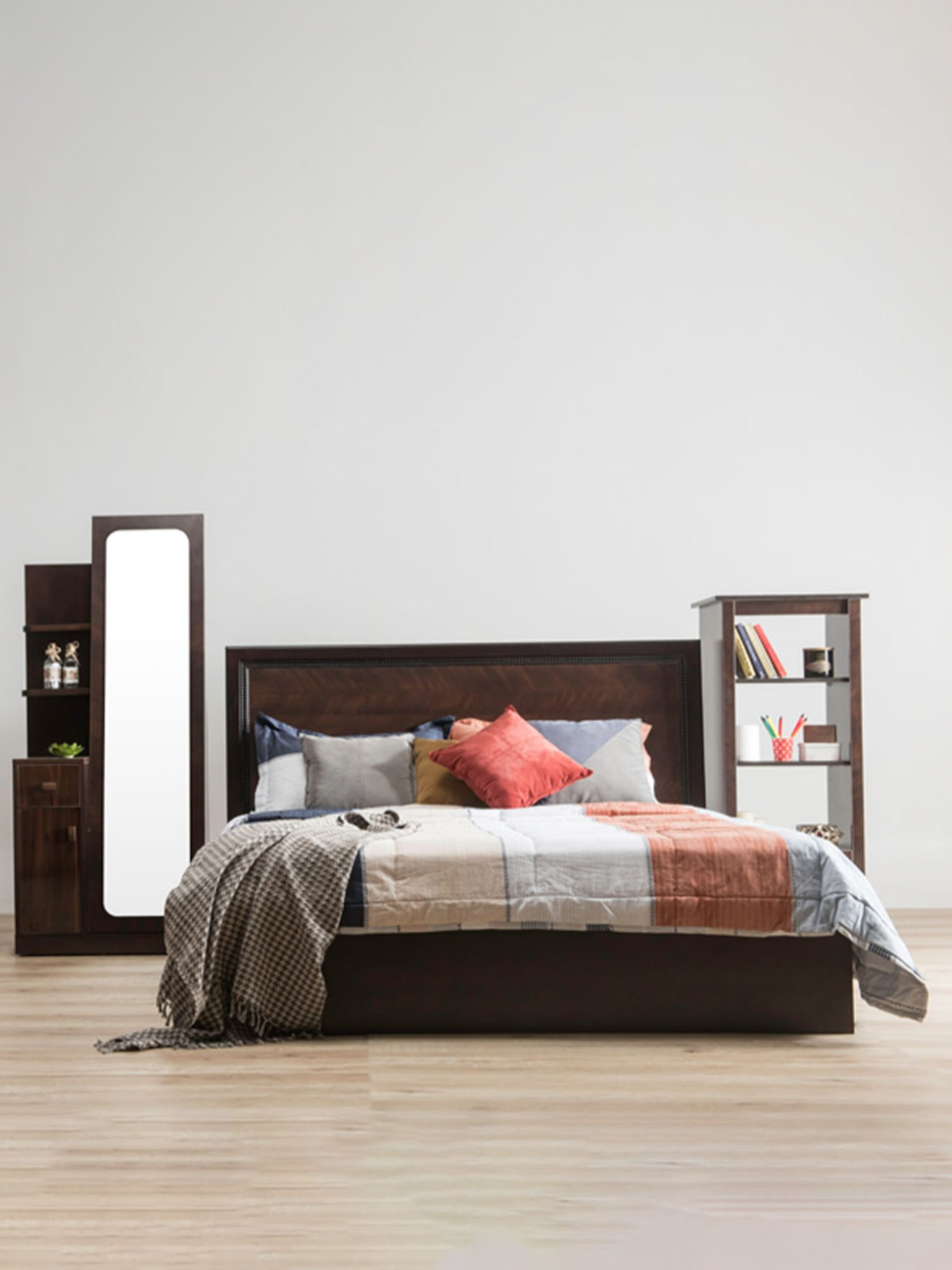 Godrej Interio Aero Valigny Oak Engineered Wood Standerd Dressing Table