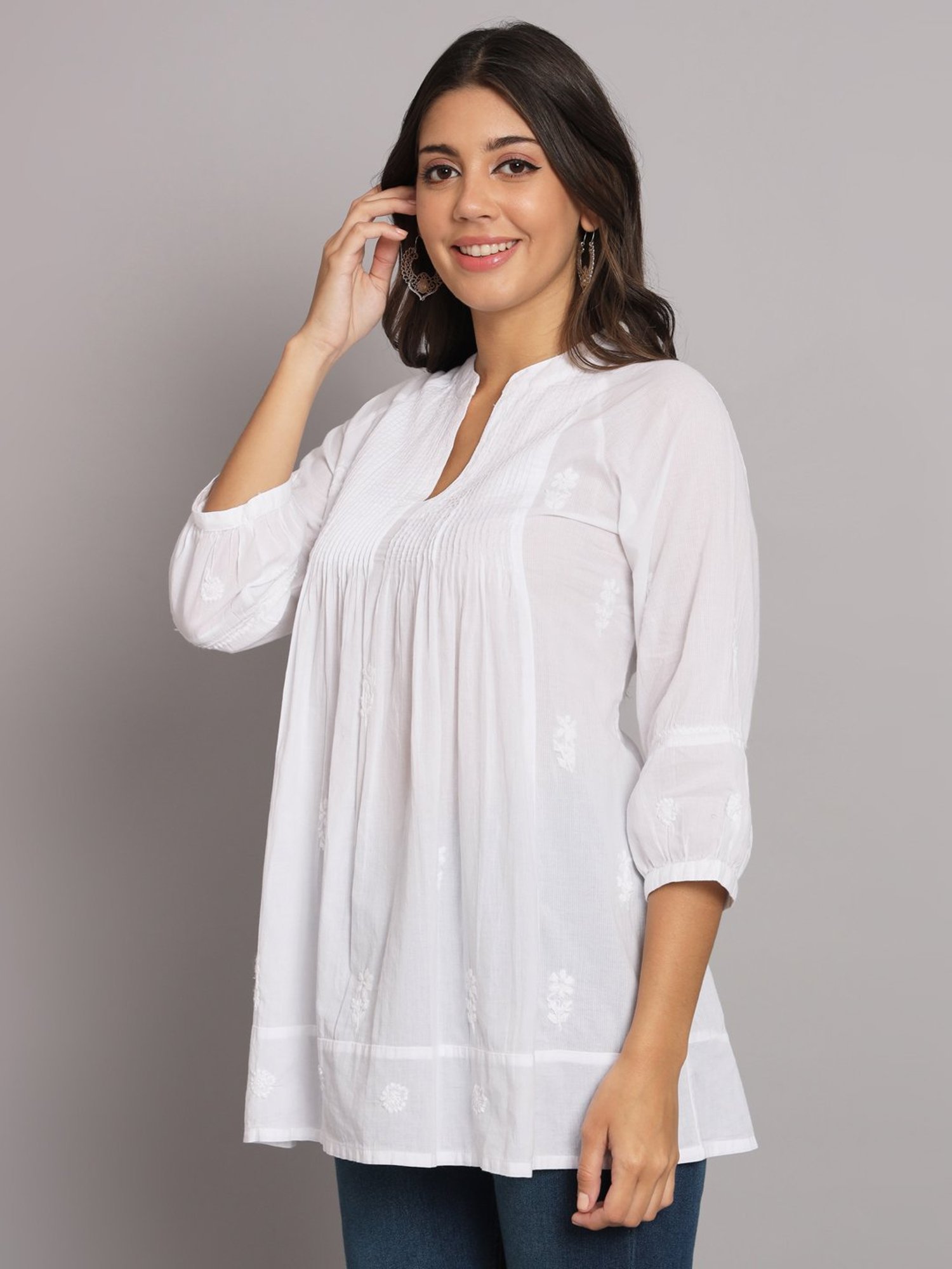 PARAMOUNT CHIKAN White Cotton Lucknowi Chikankari A Line Kurti
