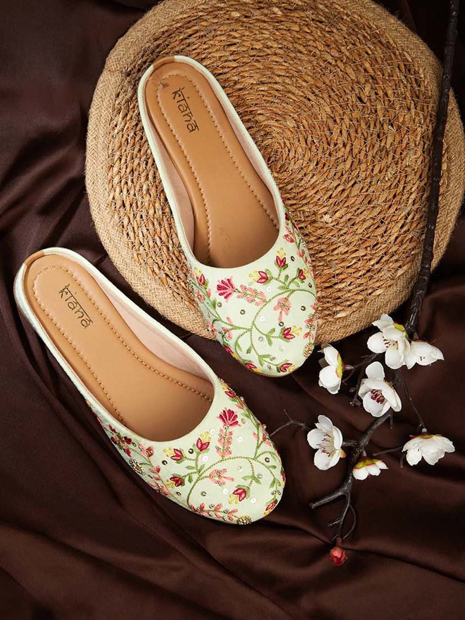 Kiana Women's Pista Mule Shoes