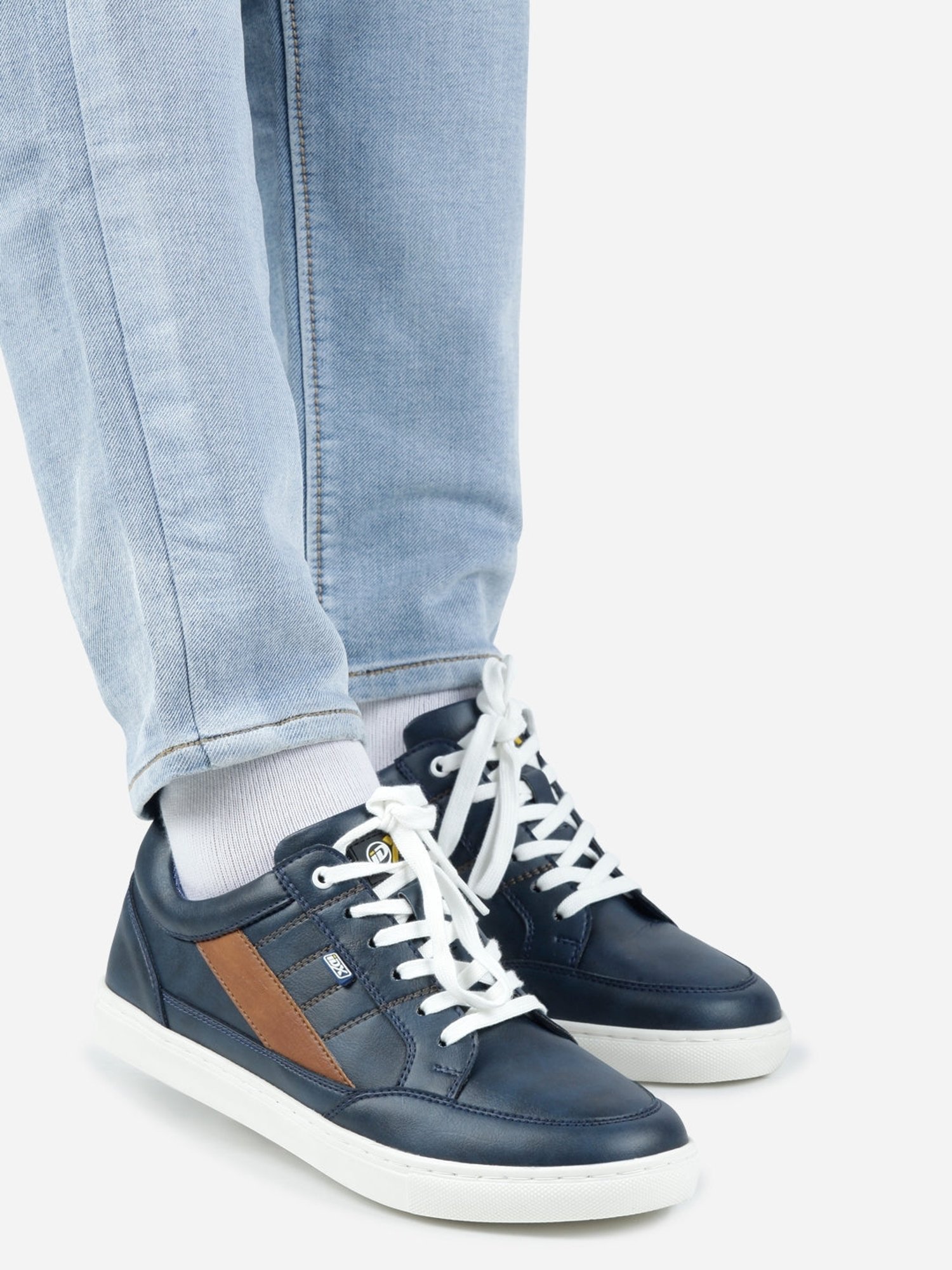 ID Men's Navy Casual Sneakers