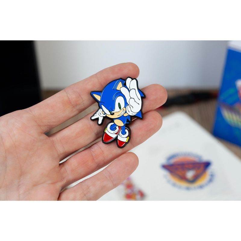 Just Funky Sonic the Hedgehog Retro Arcade Collector Looksee Box | Includes 5 Themed Collectibles