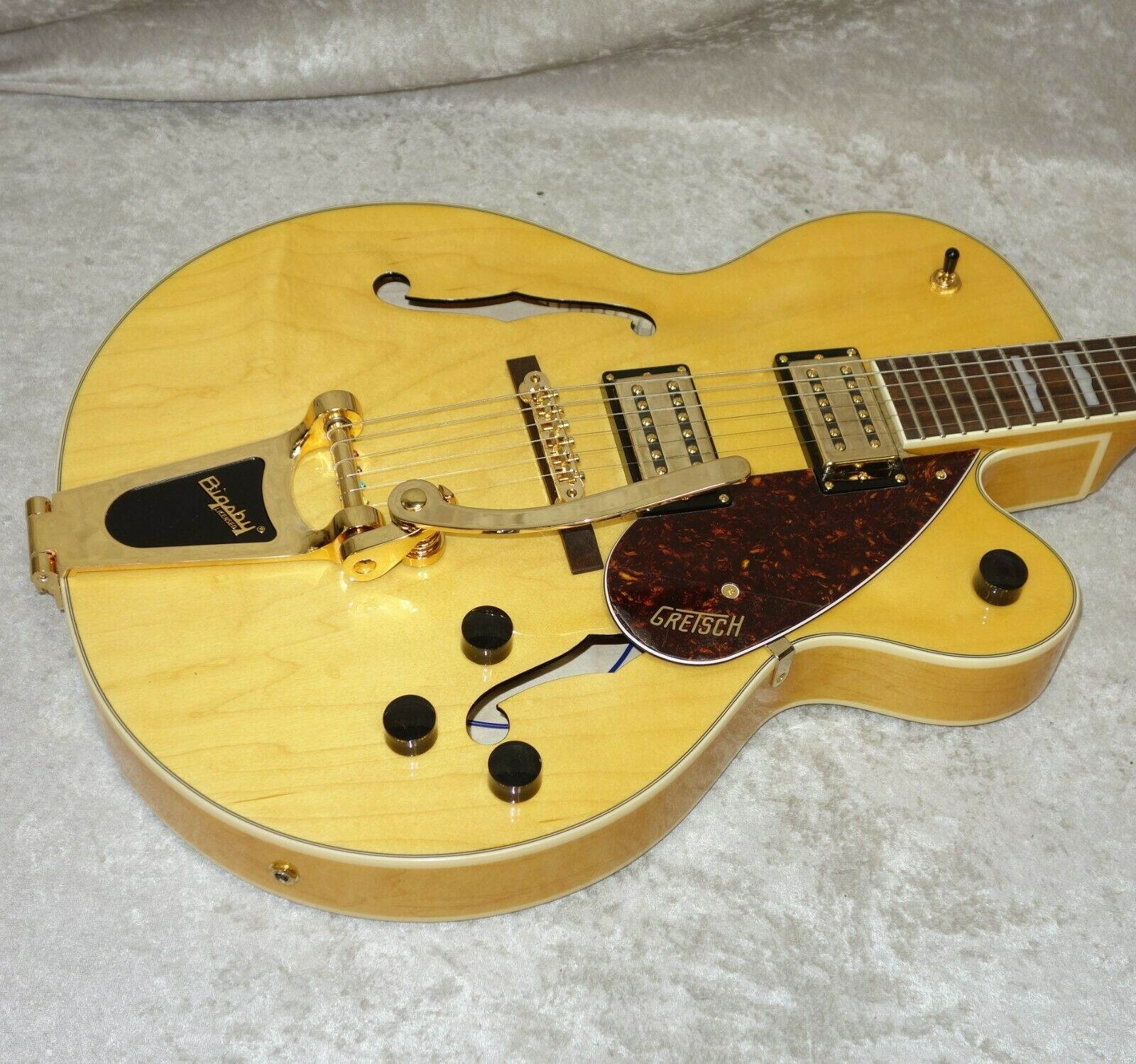 In Stock! 2021 Gretsch G2410TG Streamliner Hollow Body Single-Cut amber