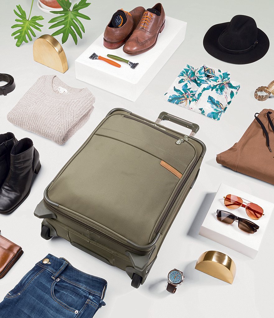 Briggs & Riley Baseline 22#double; Domestic Carry-On Expandable Upright