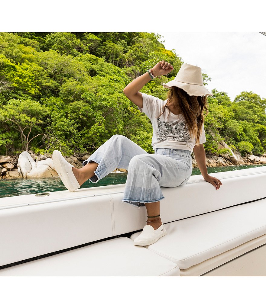 Kendall + Kylie Women's Anthracite Leopard EZORA 2.0 Low Top Lace Up Multi Sneakers