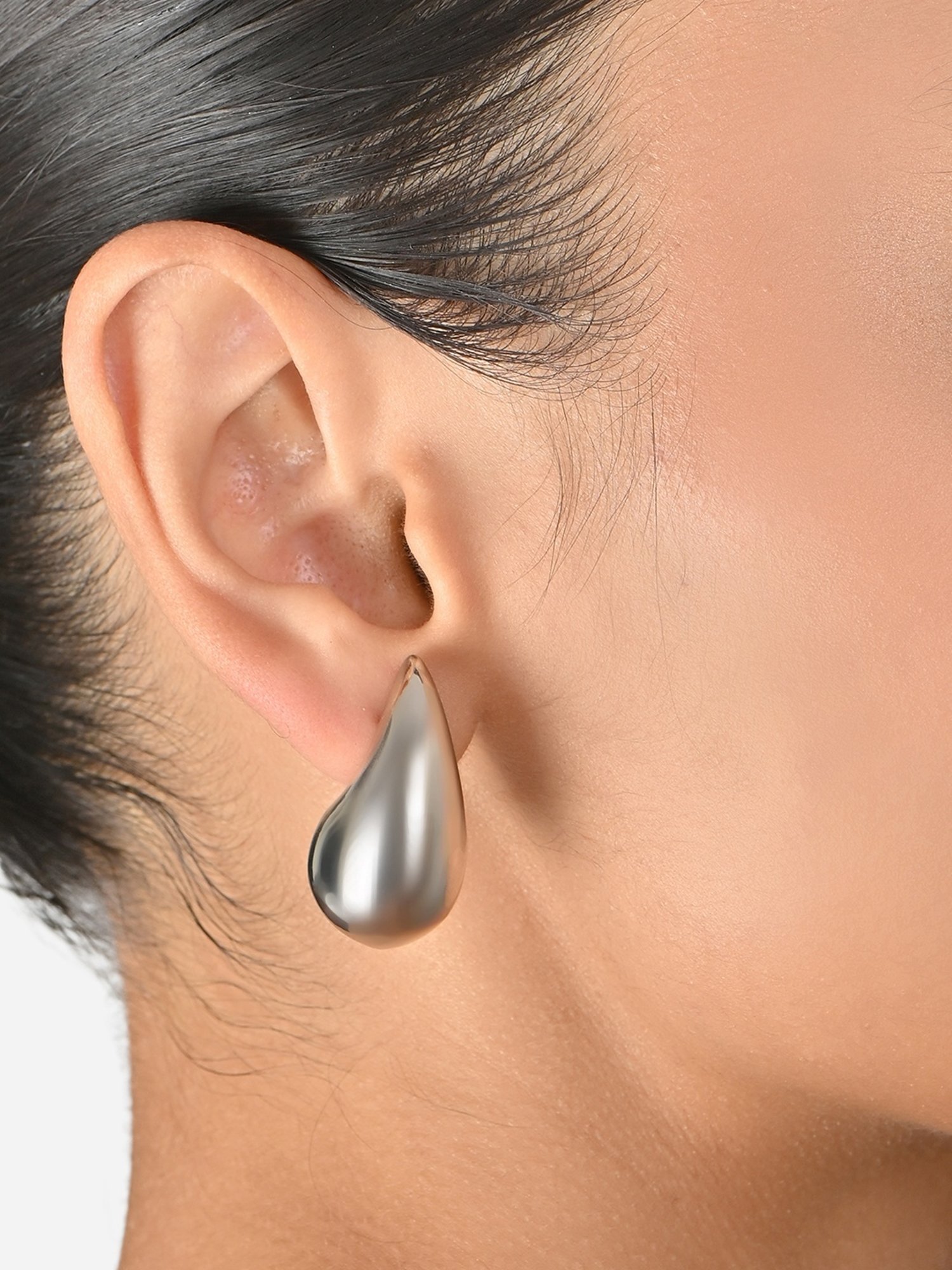 Toniq Silver Molten Shape Stud Earrings