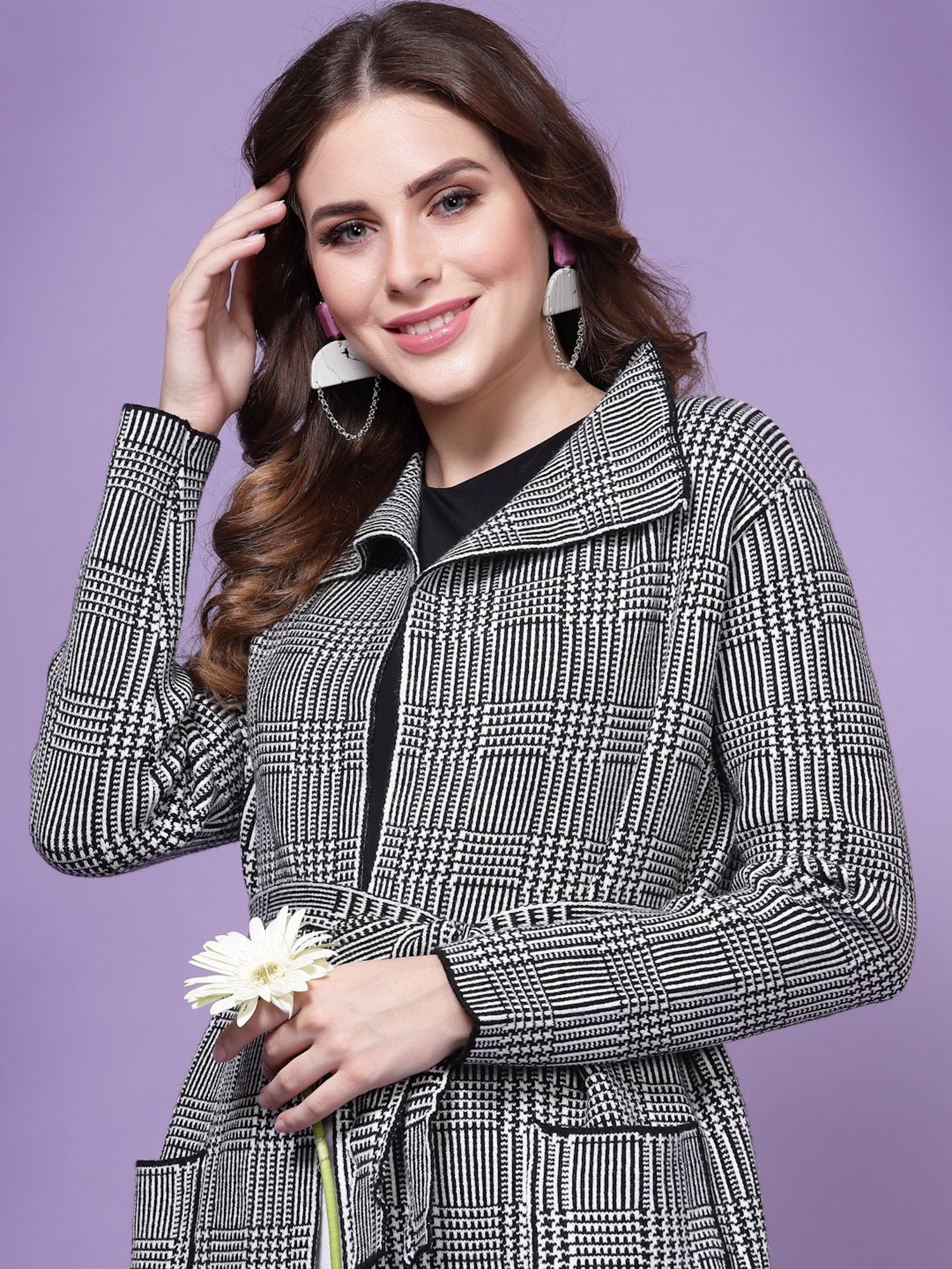 Mafadeny Black Chequered Shrug
