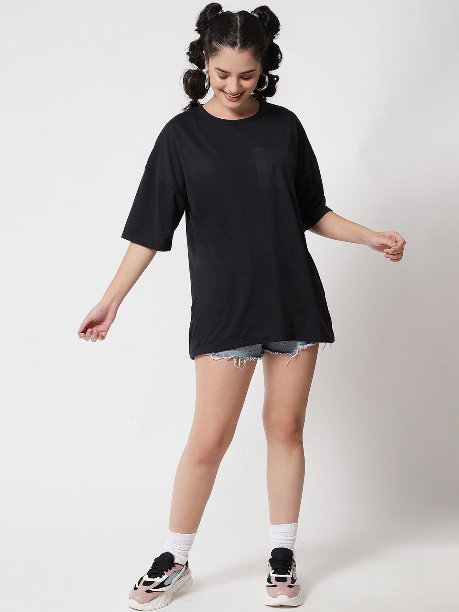 Kotty Black Round Neck T-Shirt
