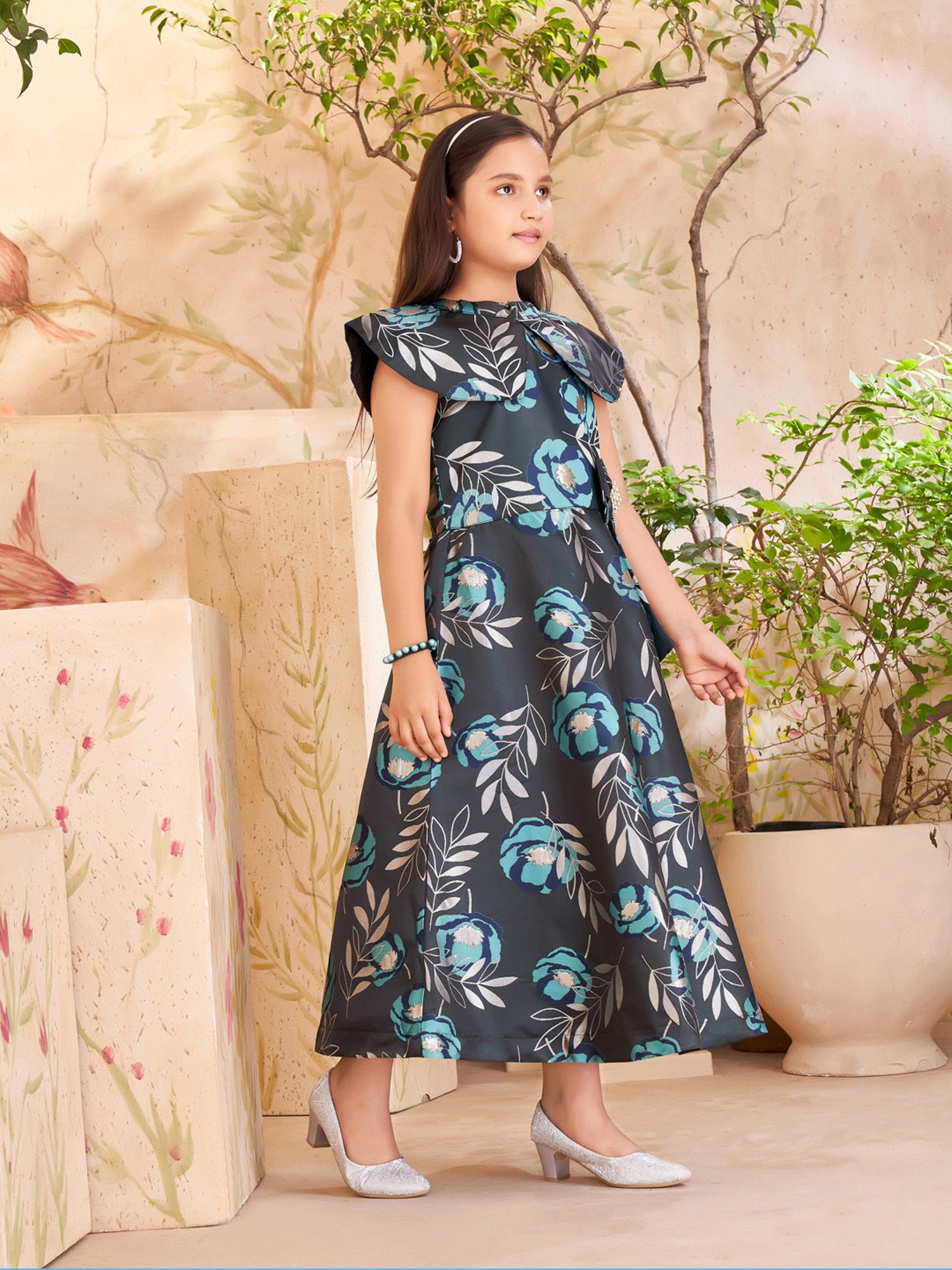 Aarika Girls Black & Blue Floral Print Gown