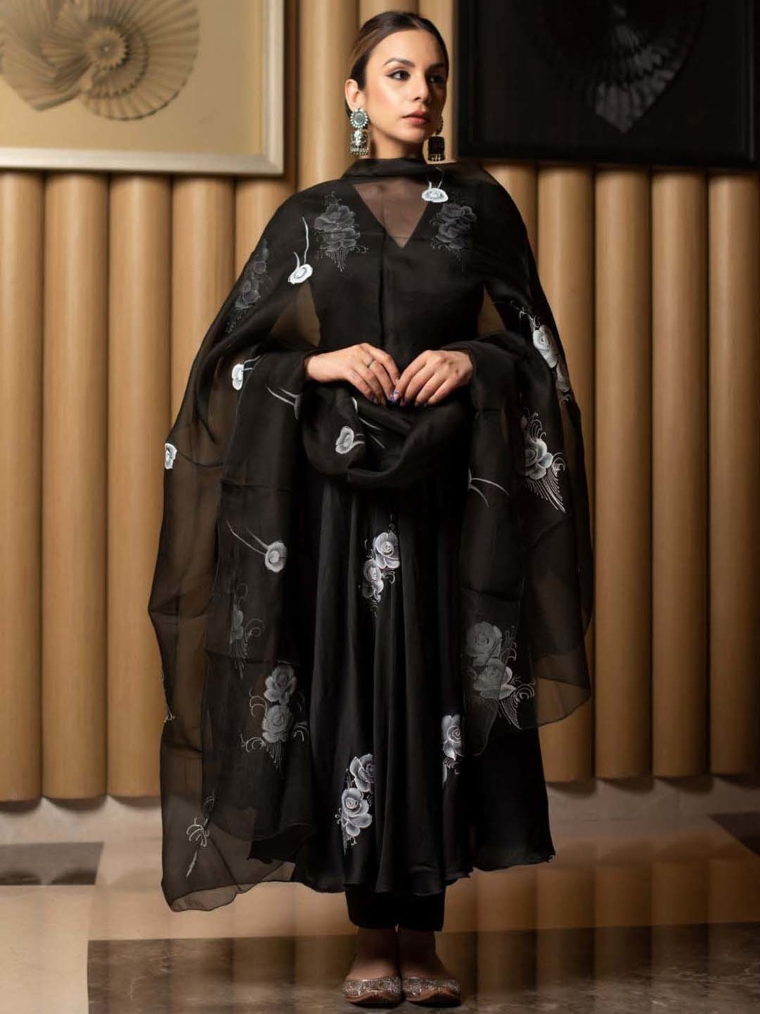 AACHHO Black Floral Print Kurta Pant Set With Dupatta