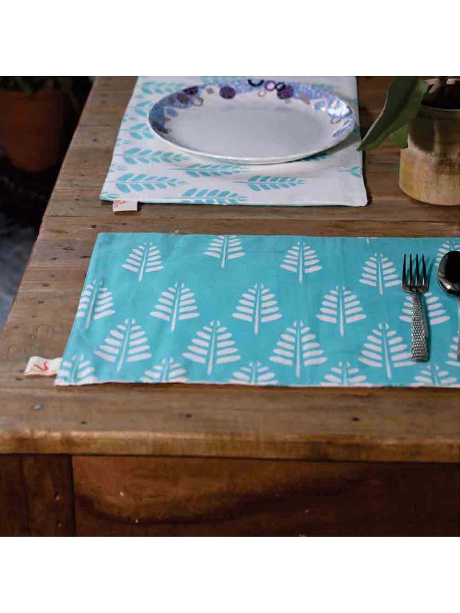 Fanusta Manzhar Blue 200 TC Reversible Placemats - Set of 6